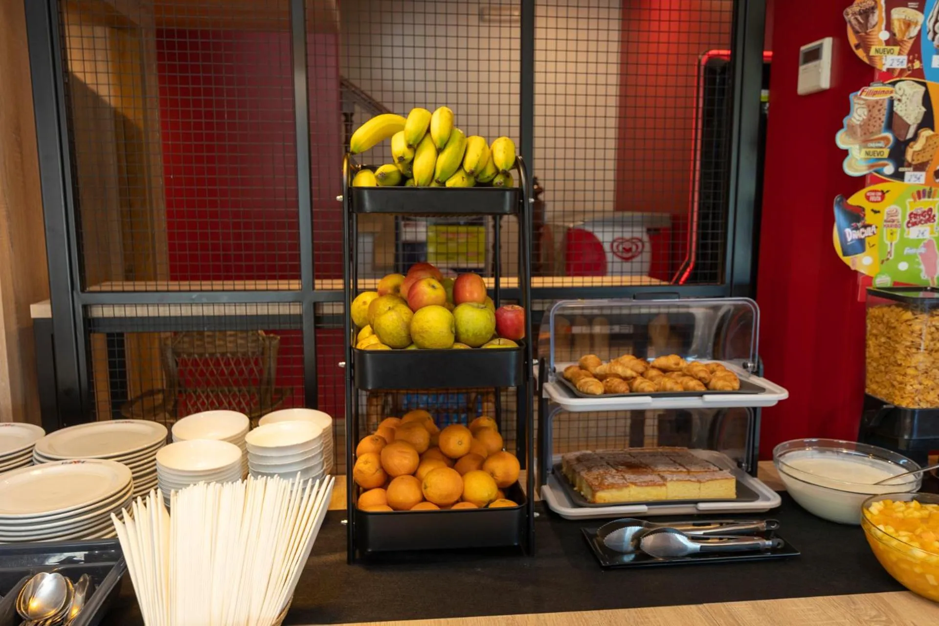 Buffet breakfast in Hotel Restaurante Isape GBC