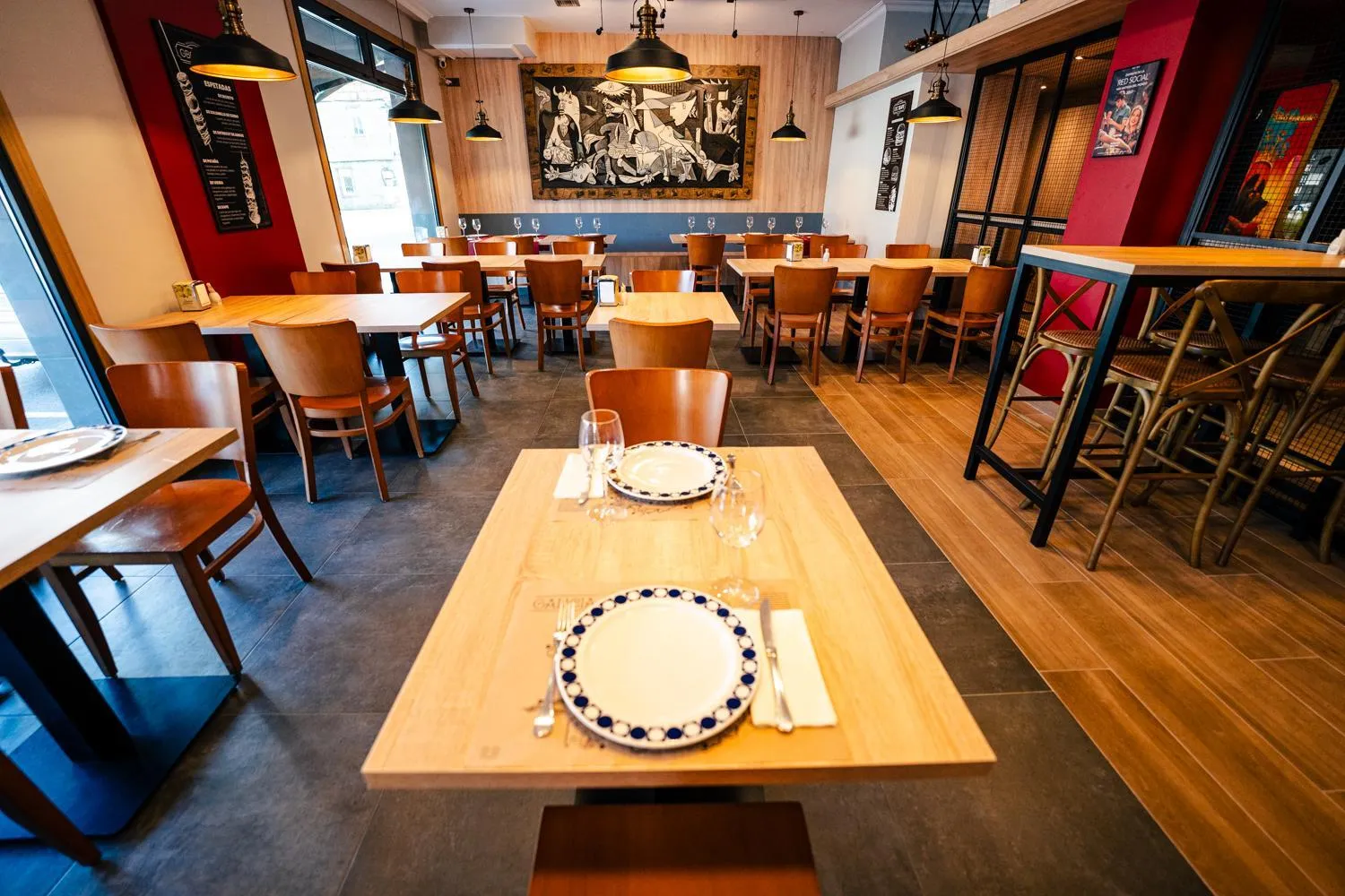 Restaurant/places to eat in Hotel Restaurante Isape GBC