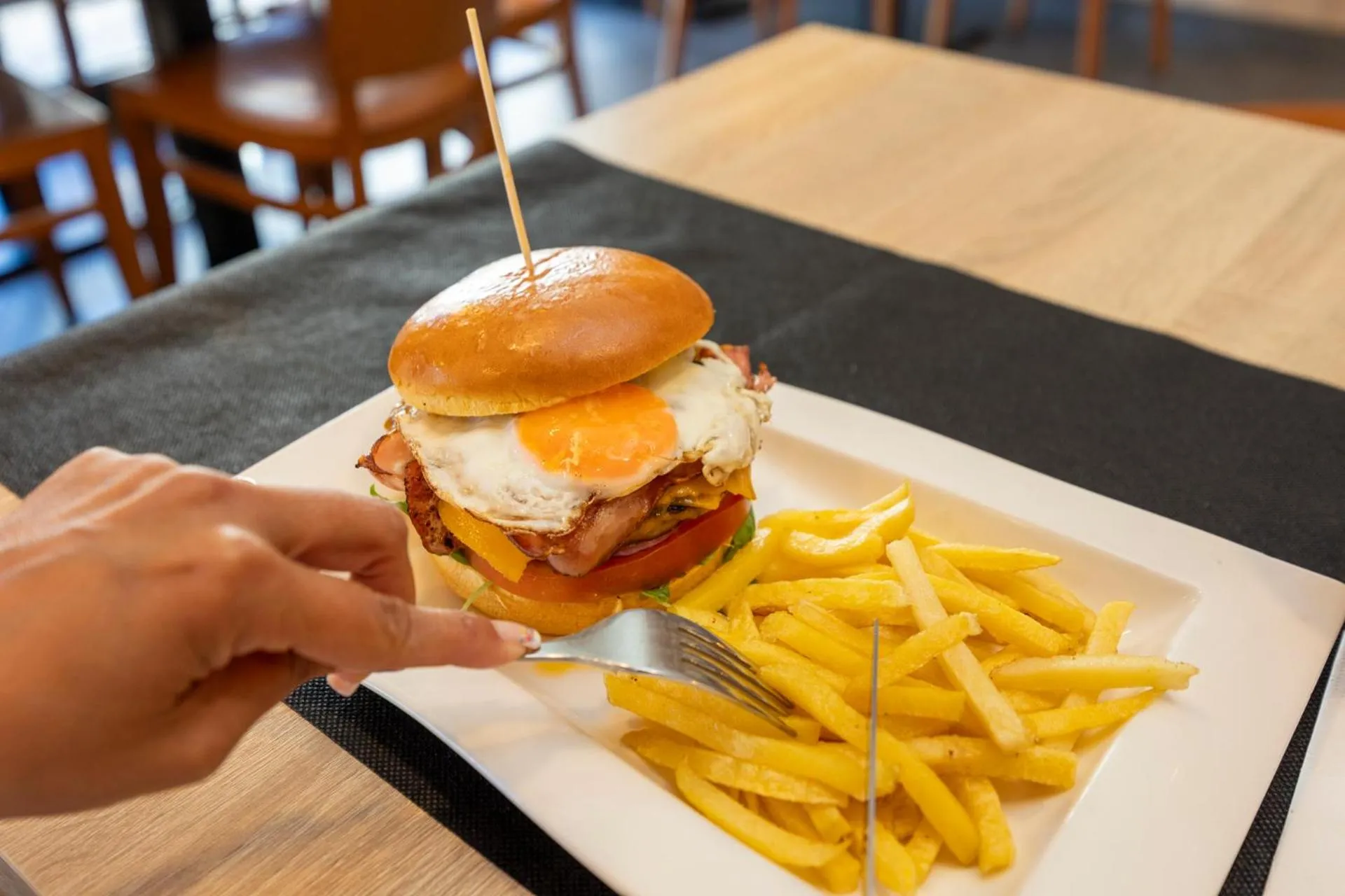 Food and drinks in Hotel Restaurante Isape GBC