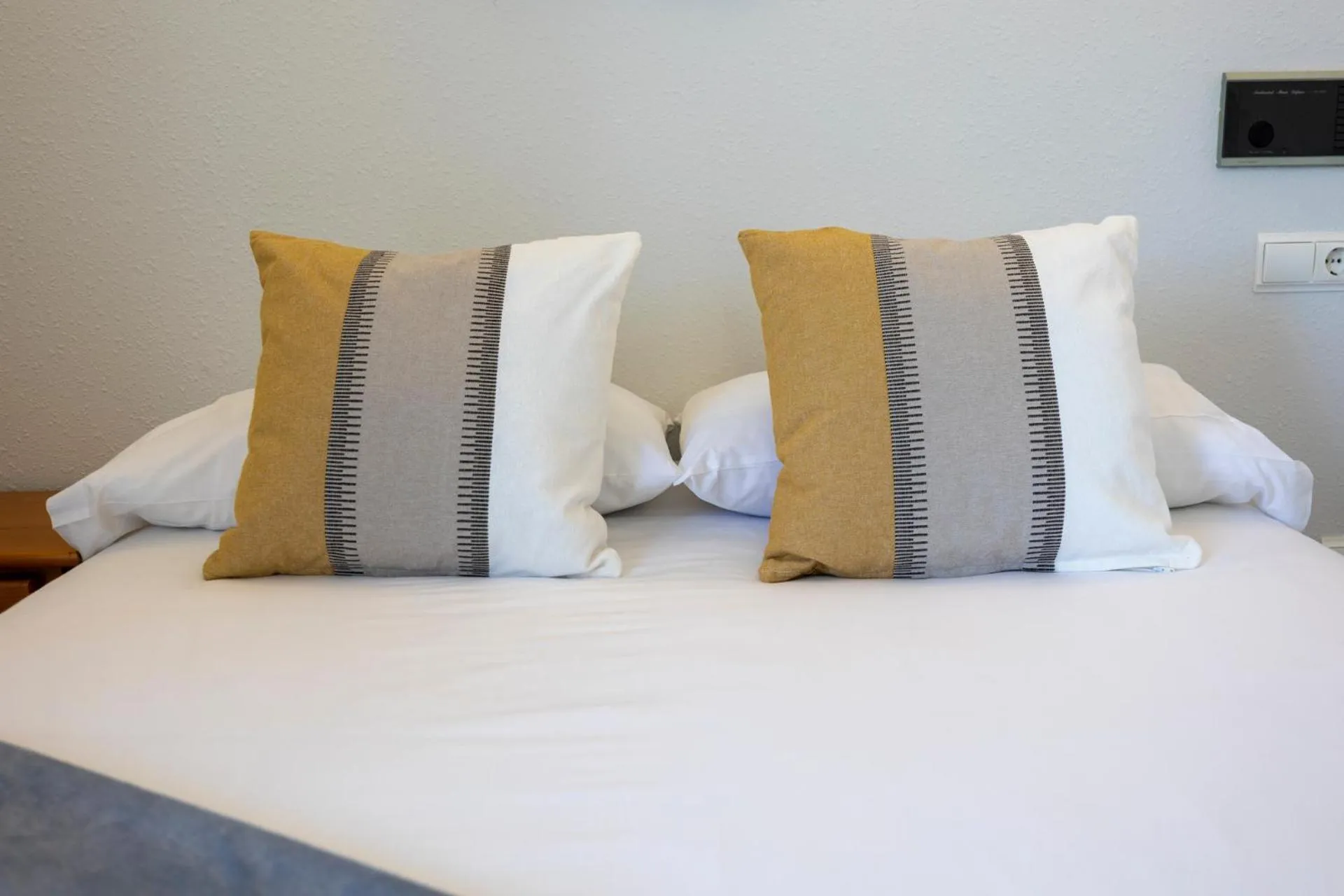 Bedroom, Bed in Hotel Restaurante Isape GBC