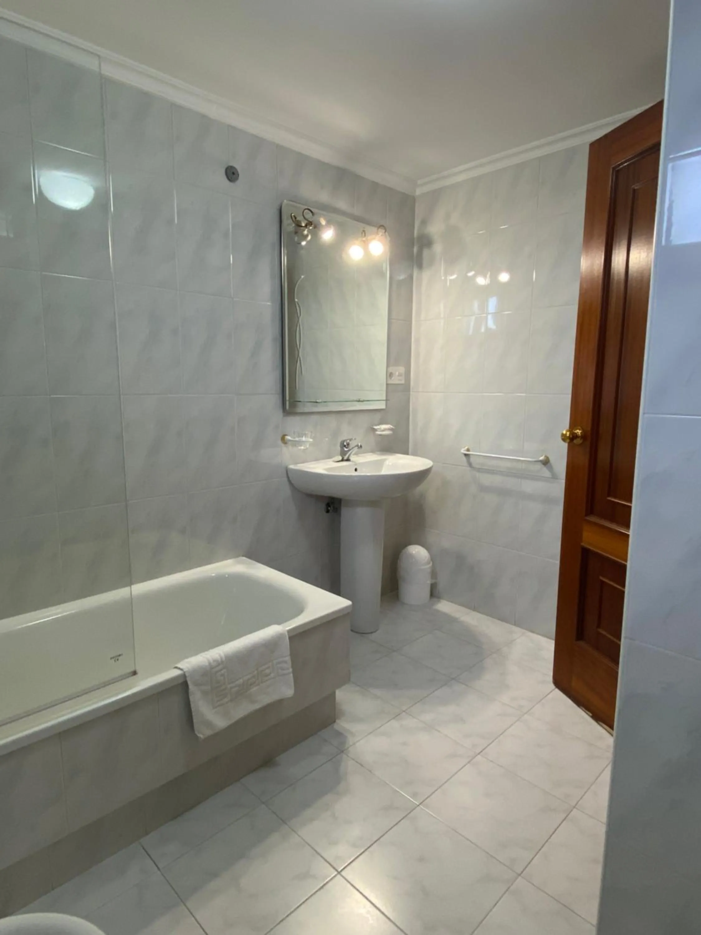 Bathroom in Hotel Restaurante Isape GBC