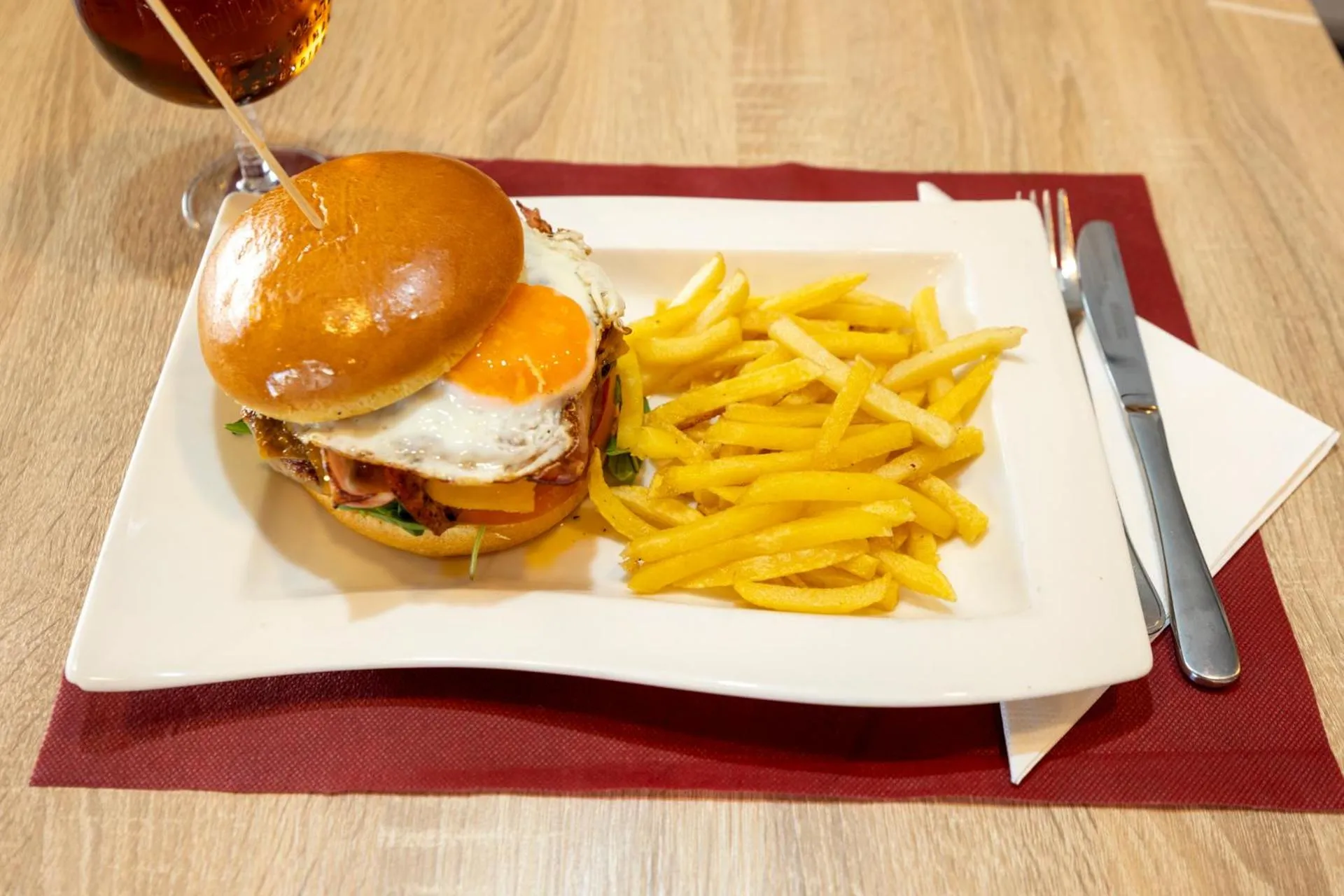 Food and drinks in Hotel Restaurante Isape GBC