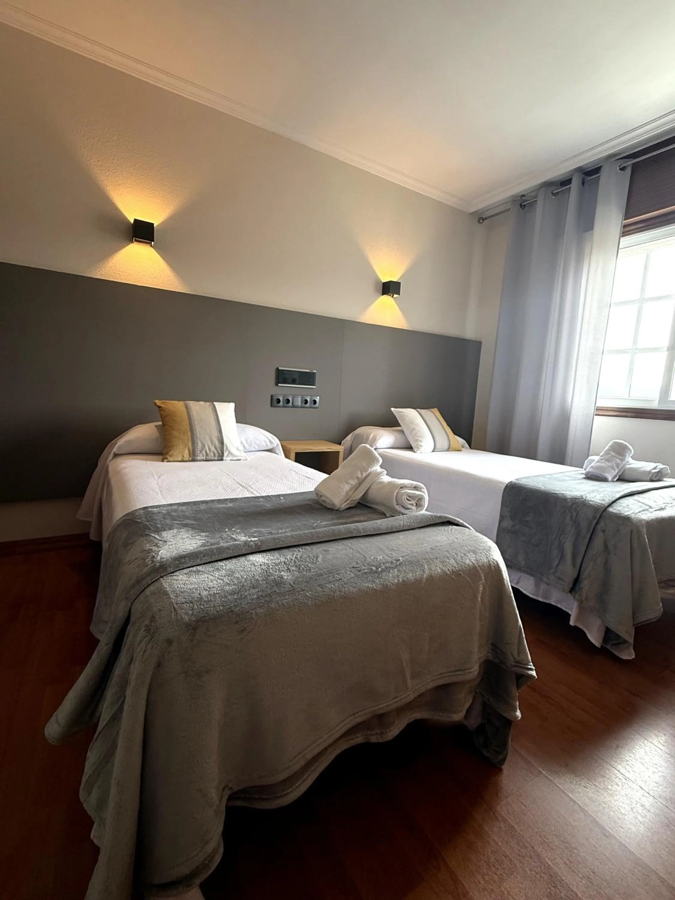 Photo of the whole room, Bed in Hotel Restaurante Isape GBC