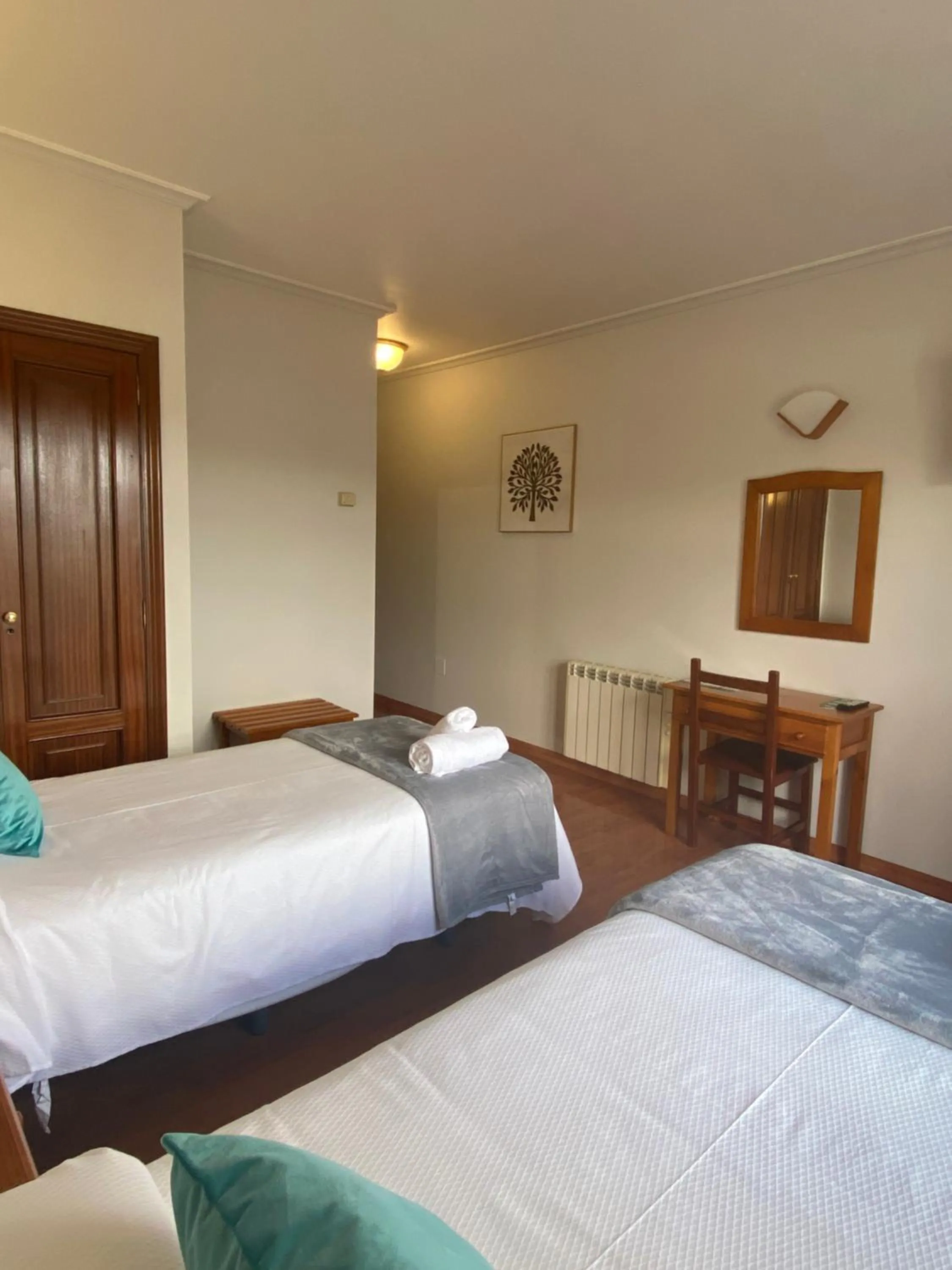 Photo of the whole room, Bed in Hotel Restaurante Isape GBC