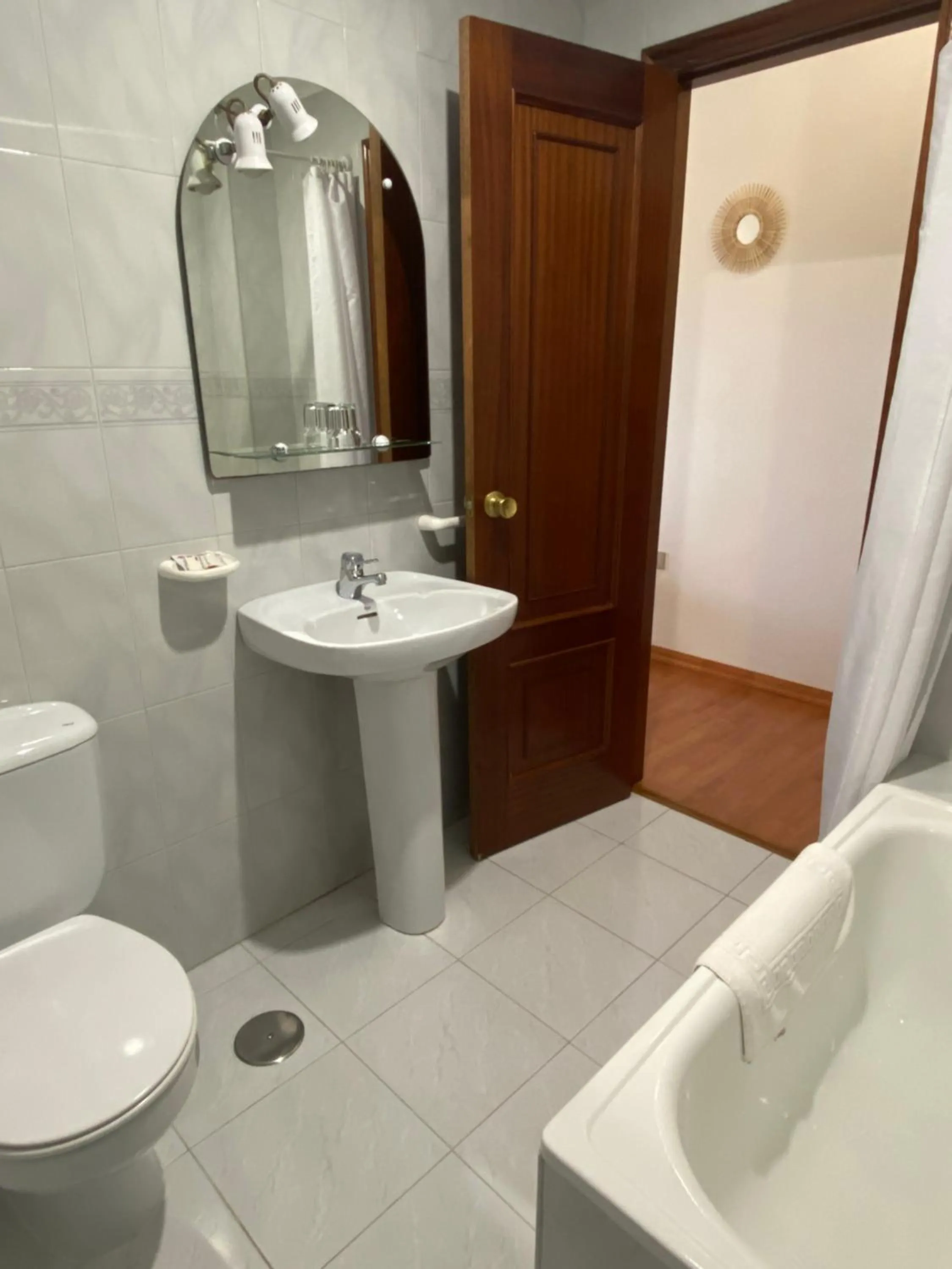 Bathroom in Hotel Restaurante Isape GBC