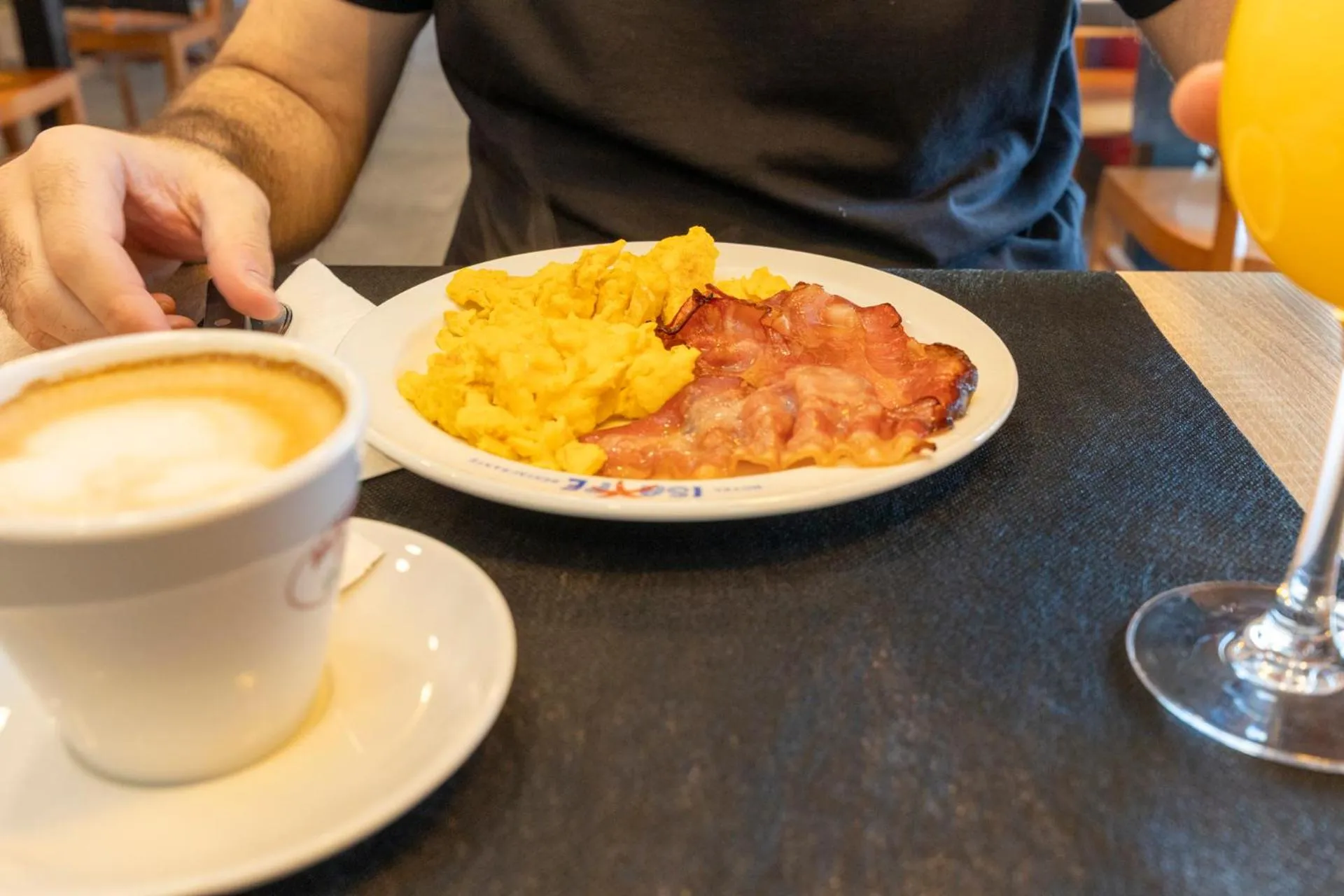 Breakfast in Hotel Restaurante Isape GBC