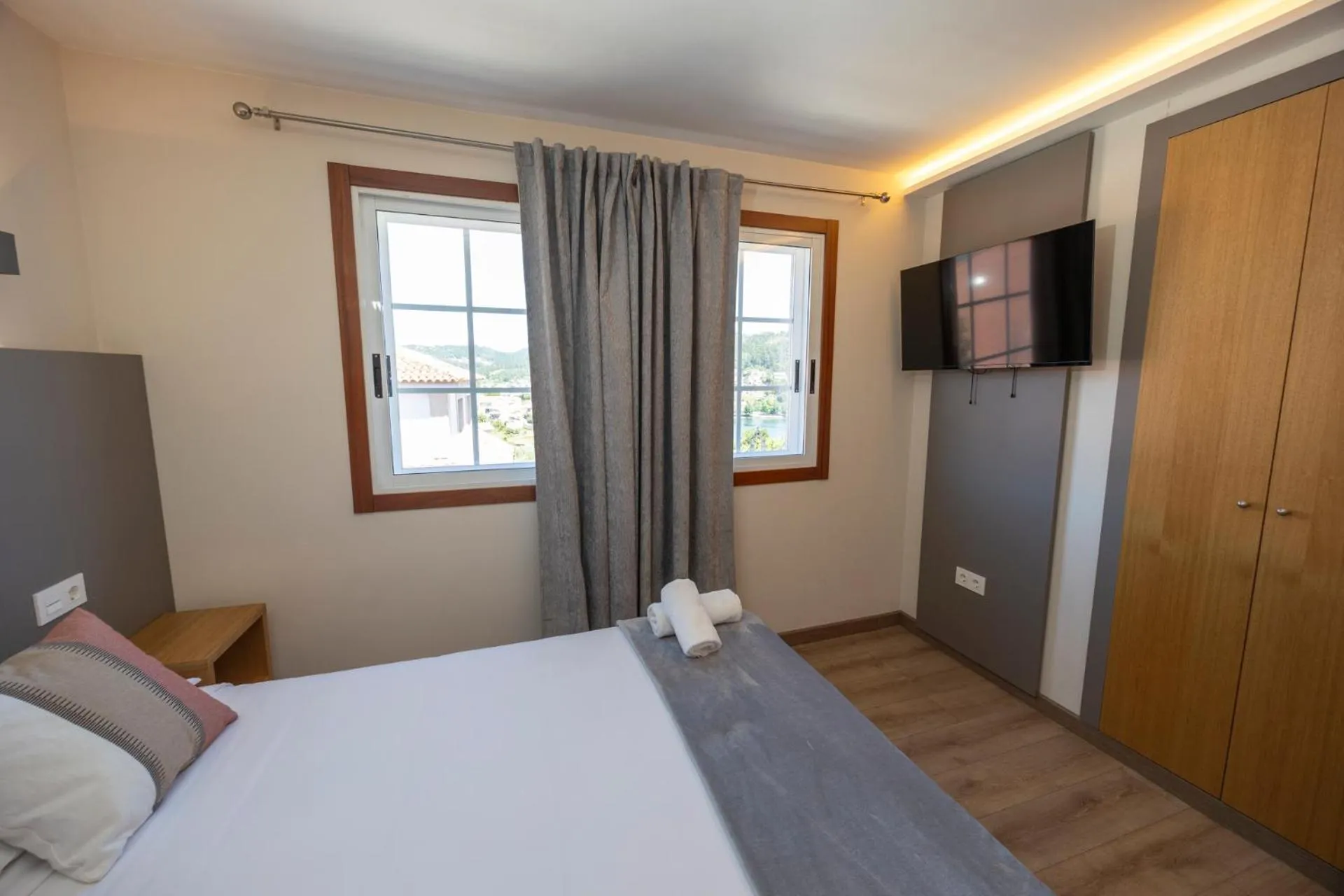 Photo of the whole room, Bed in Hotel Restaurante Isape GBC