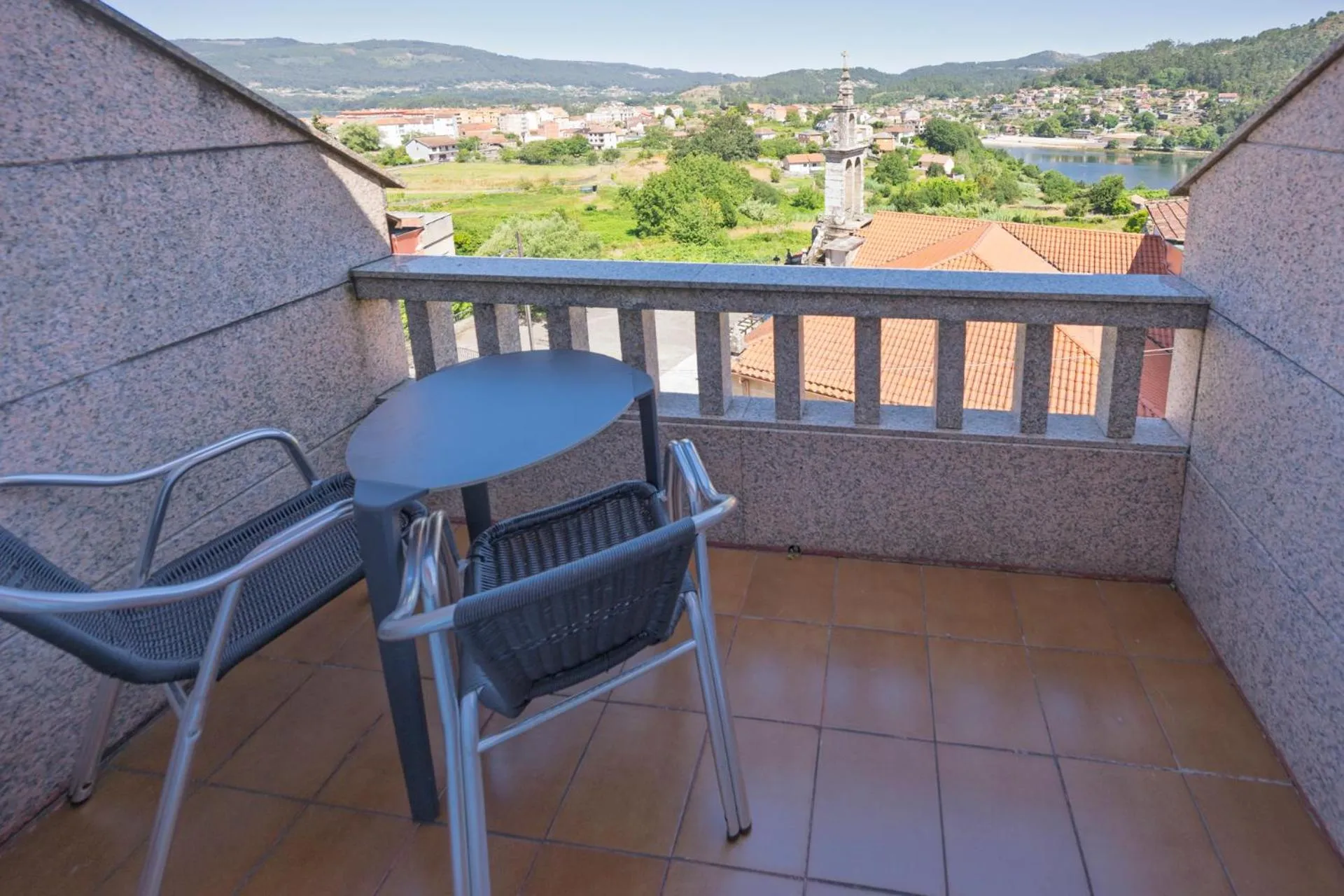 Balcony/Terrace in Hotel Restaurante Isape GBC