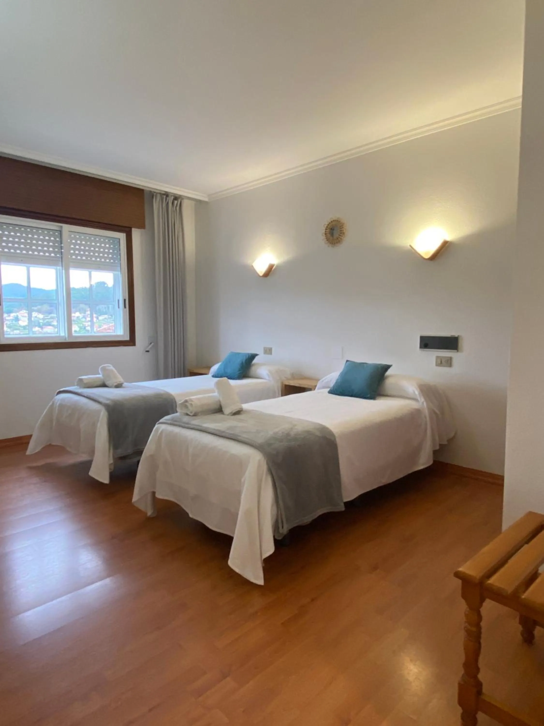 Photo of the whole room, Bed in Hotel Restaurante Isape GBC