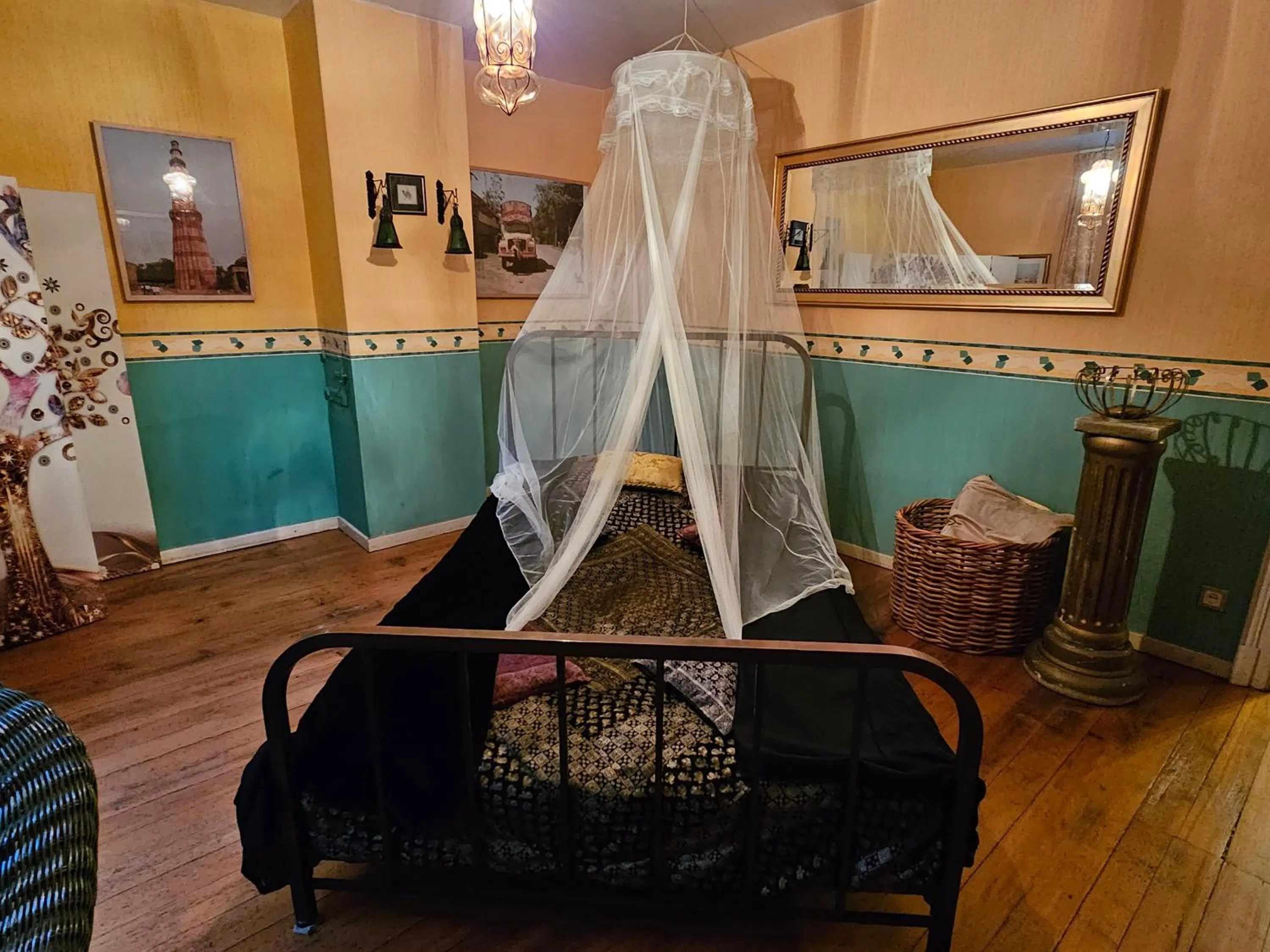 Bedroom in MaisonMazerand