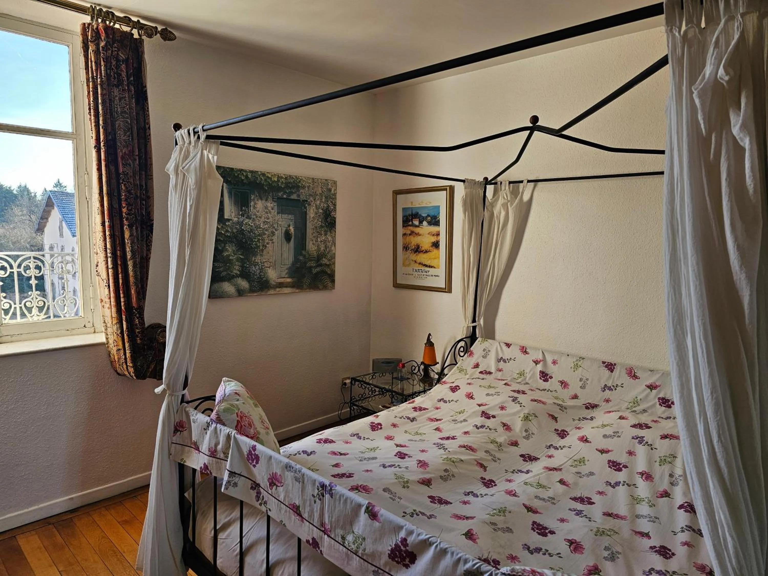 Bedroom, Bed in MaisonMazerand