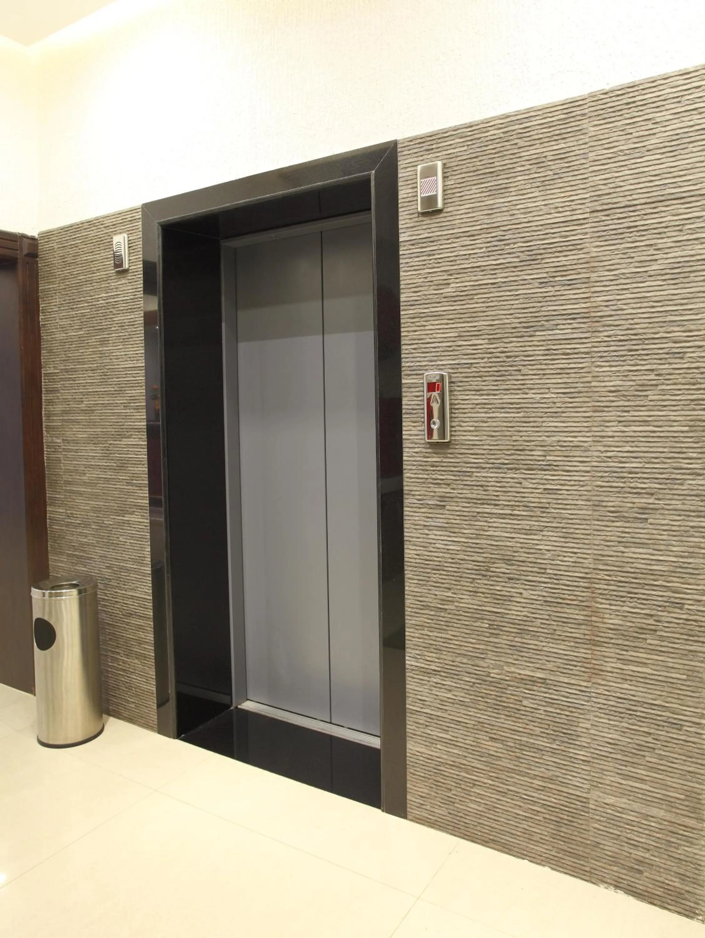 Area and facilities in Hotel Luciya Palace