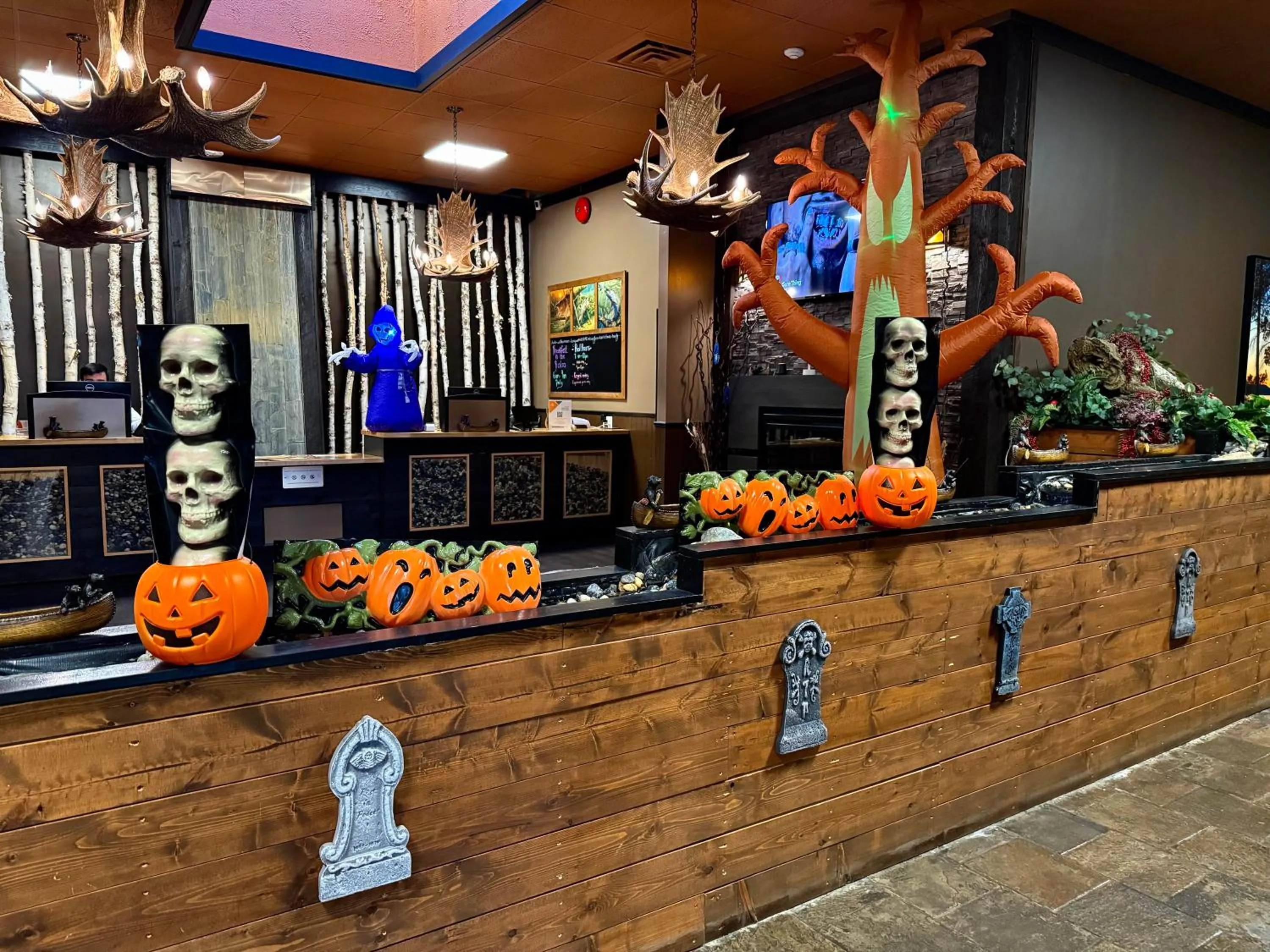 Decorative detail in Quality Inn Fort Frances