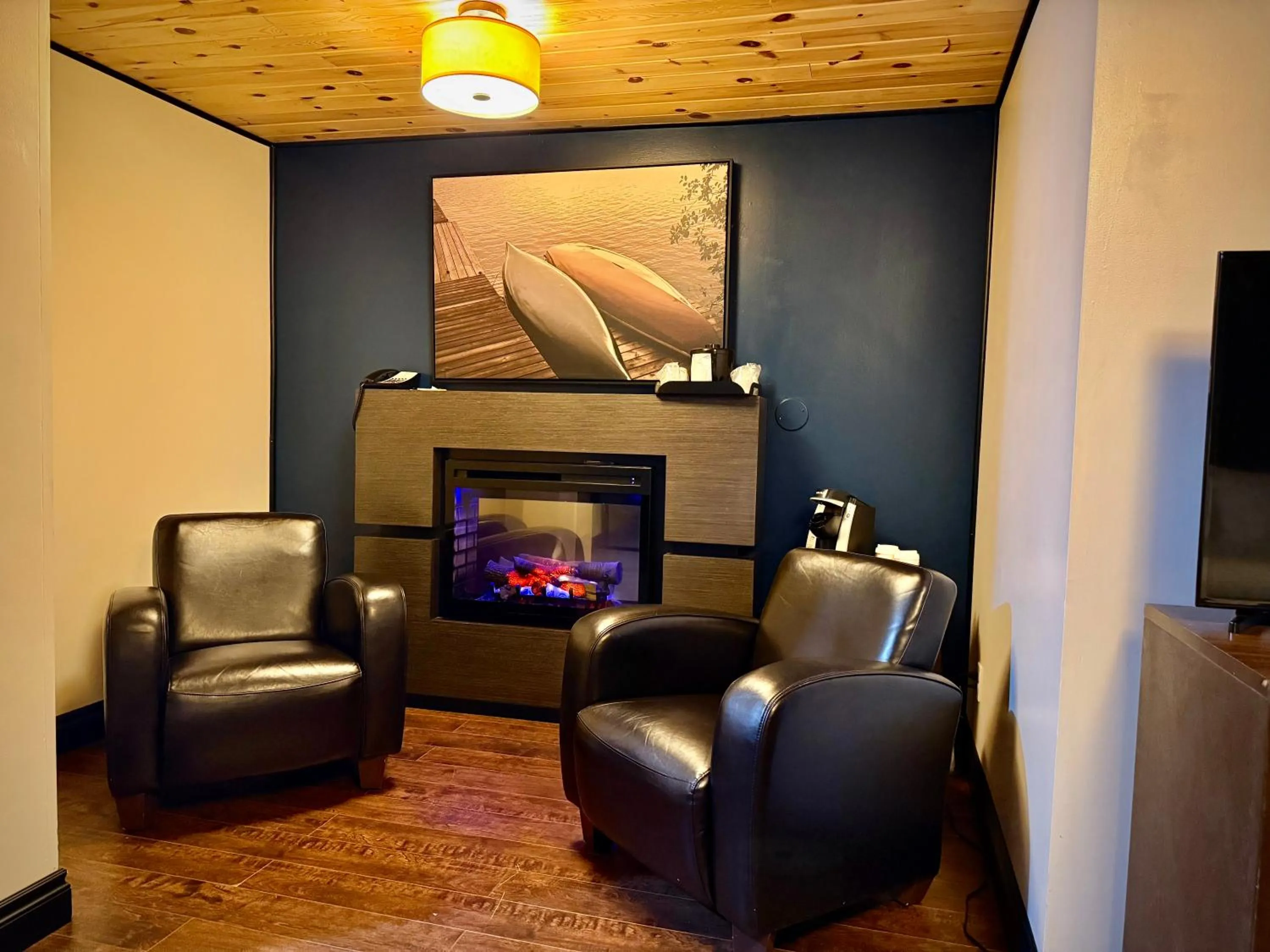 Living room in Quality Inn Fort Frances