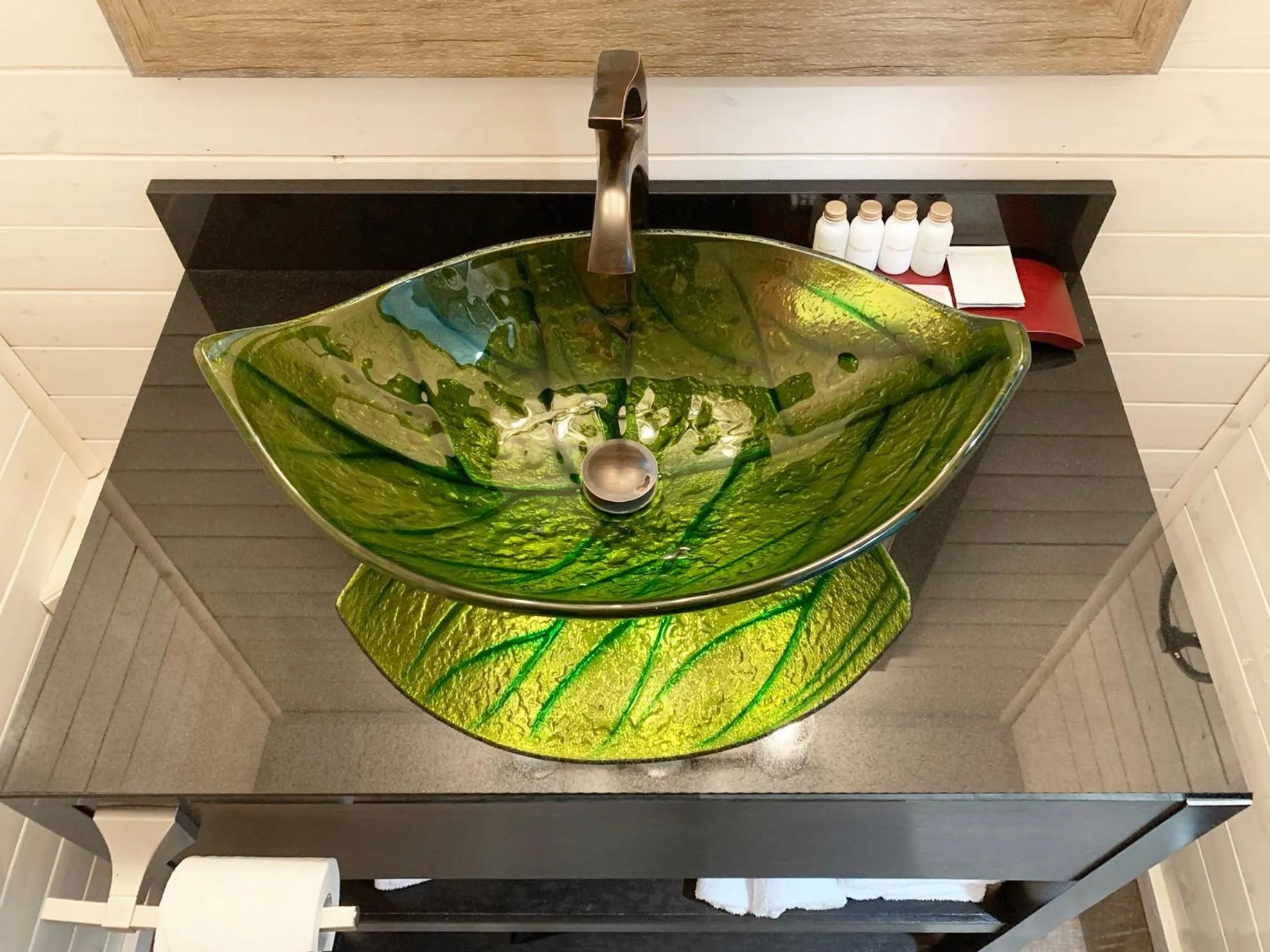 Bathroom in Copper River Inn