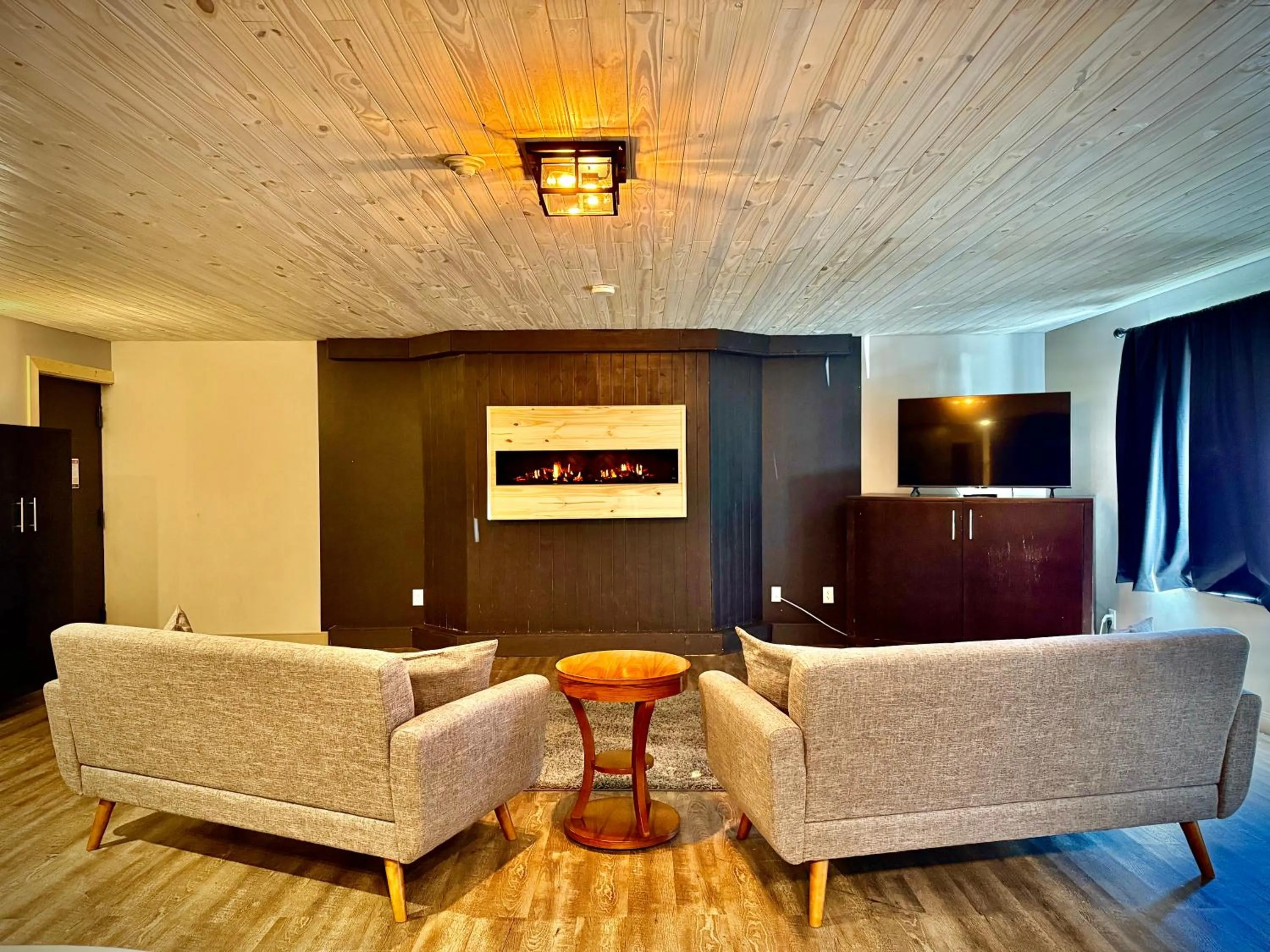 TV and multimedia in Quality Inn Fort Frances