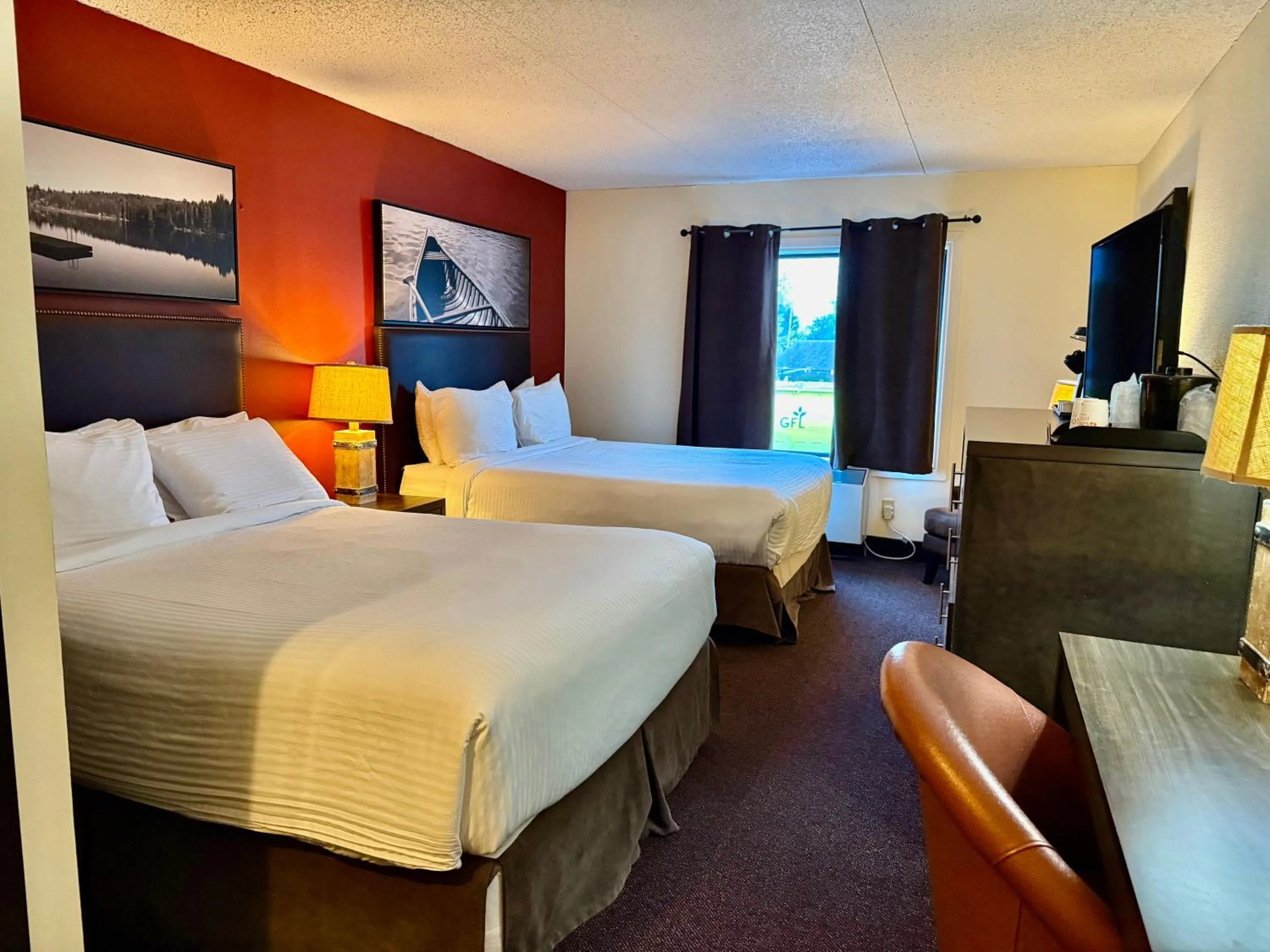 Bed in Quality Inn Fort Frances