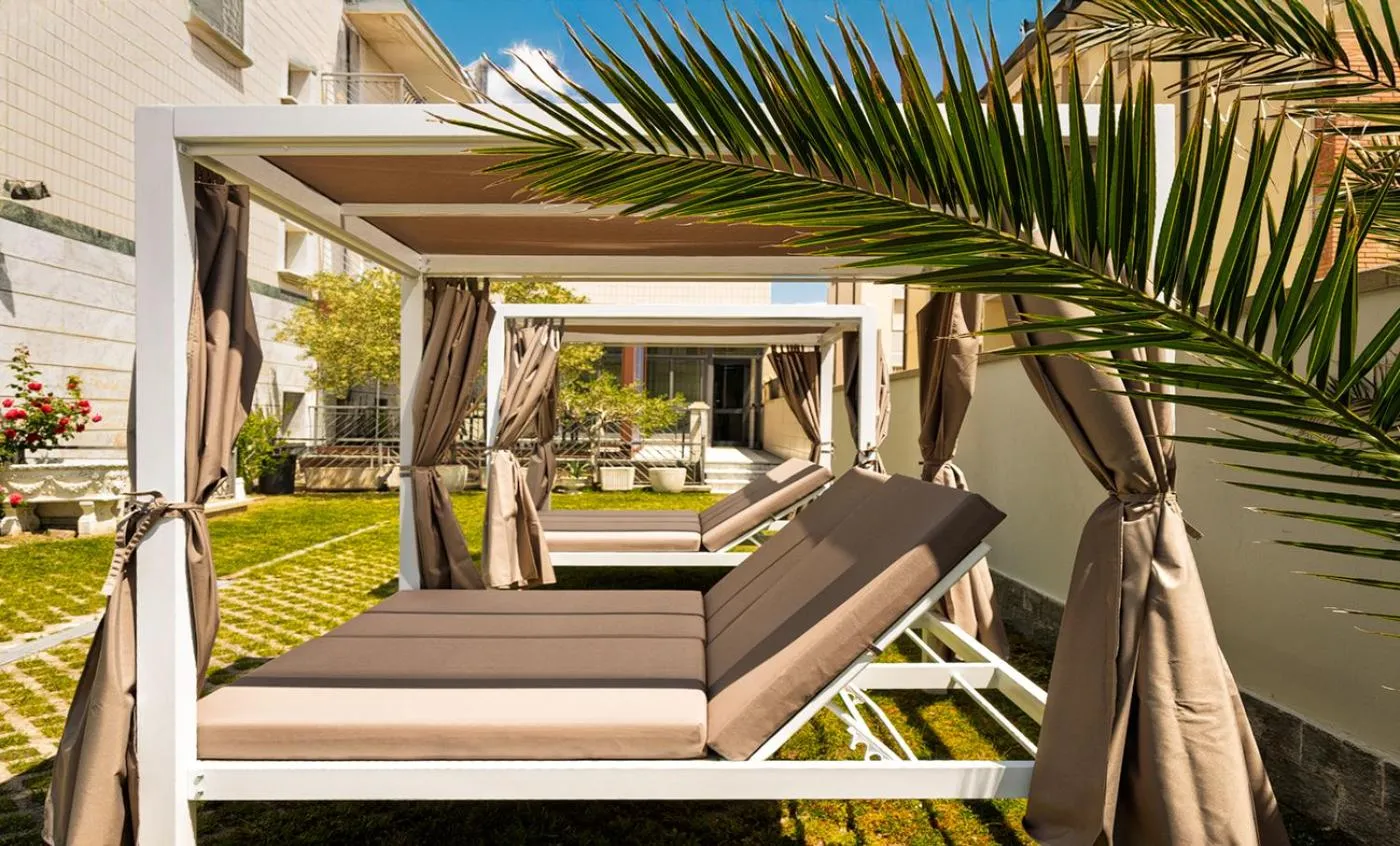 Garden in Hotel Harmony-Smile