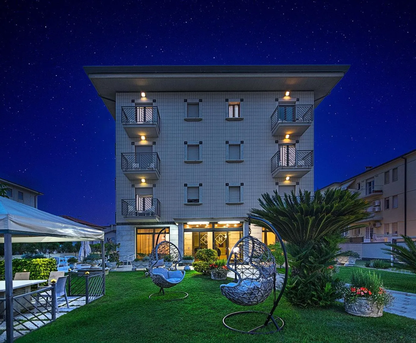 Property building in Hotel Harmony-Smile