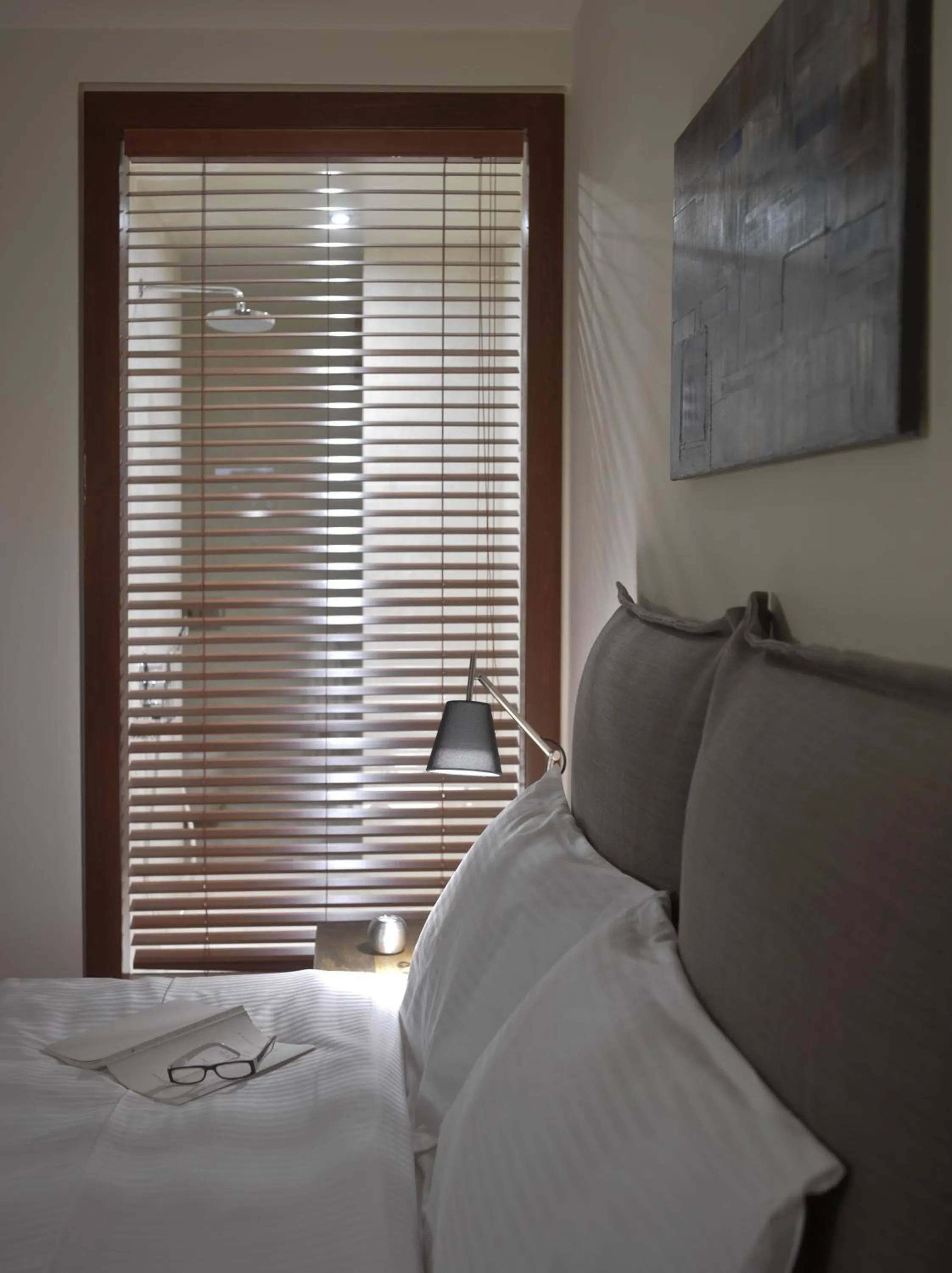 Bed in Scalarea Estate Residences