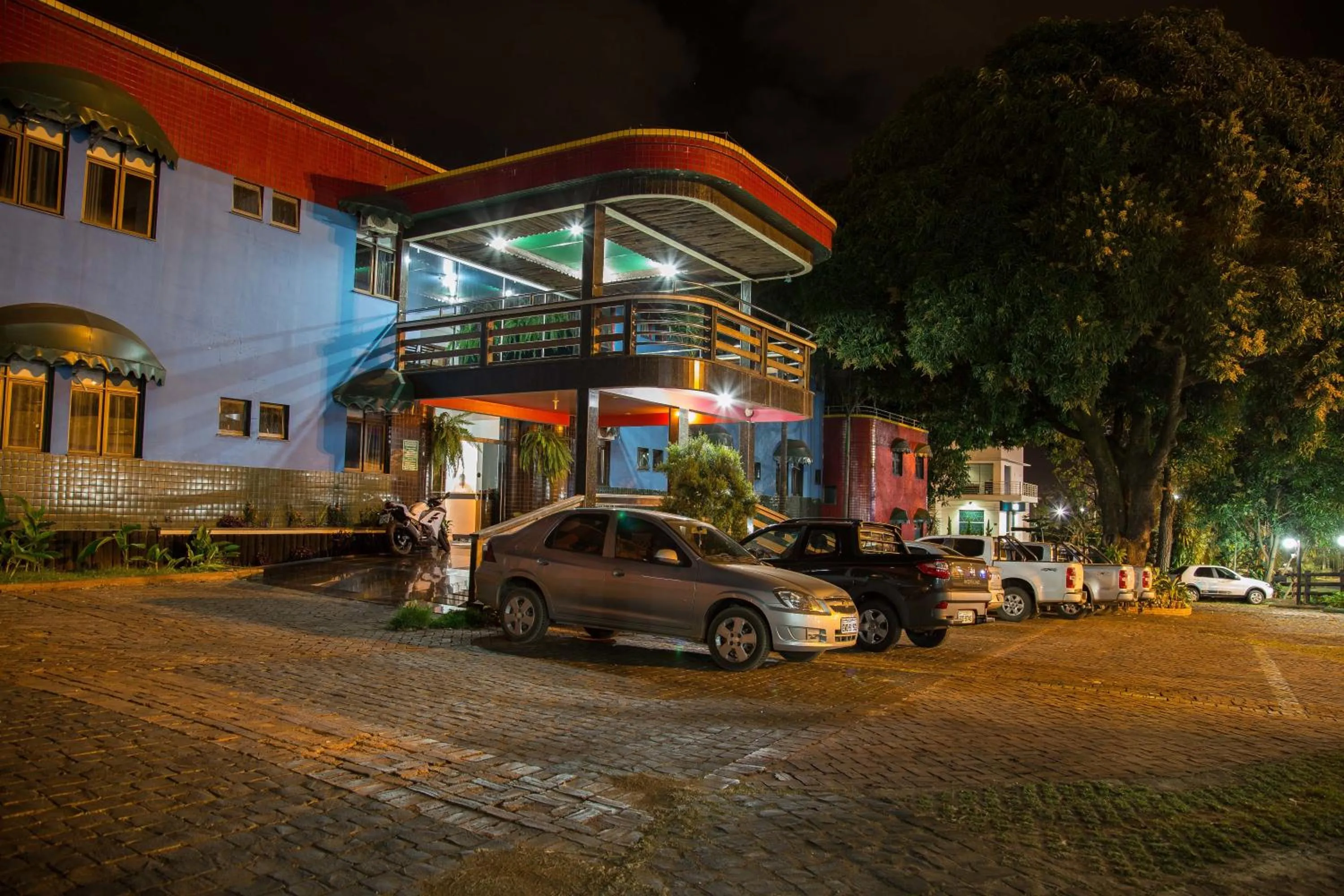 Facade/entrance in Acapu Hotel