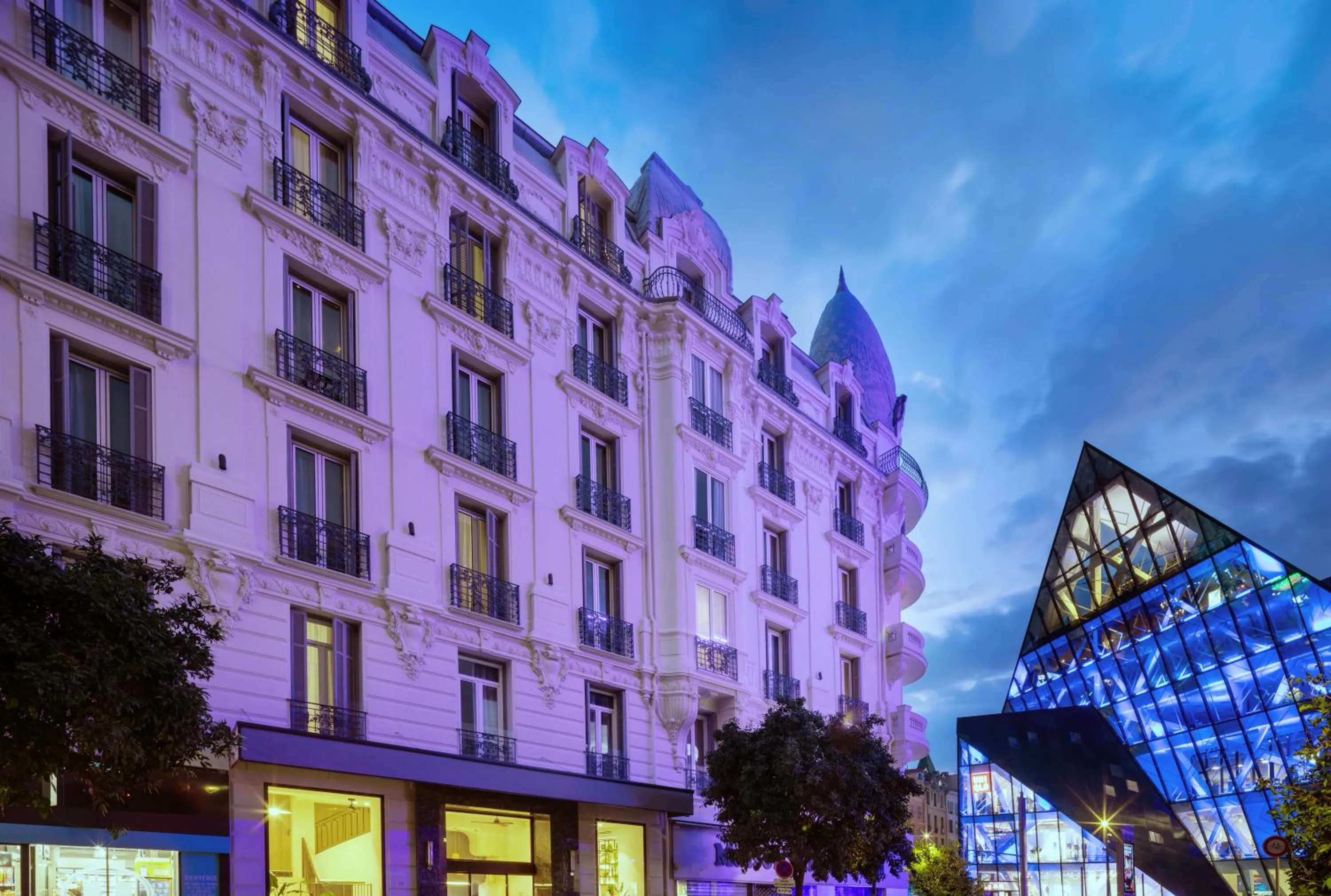 Property building in Ikonik Marengo