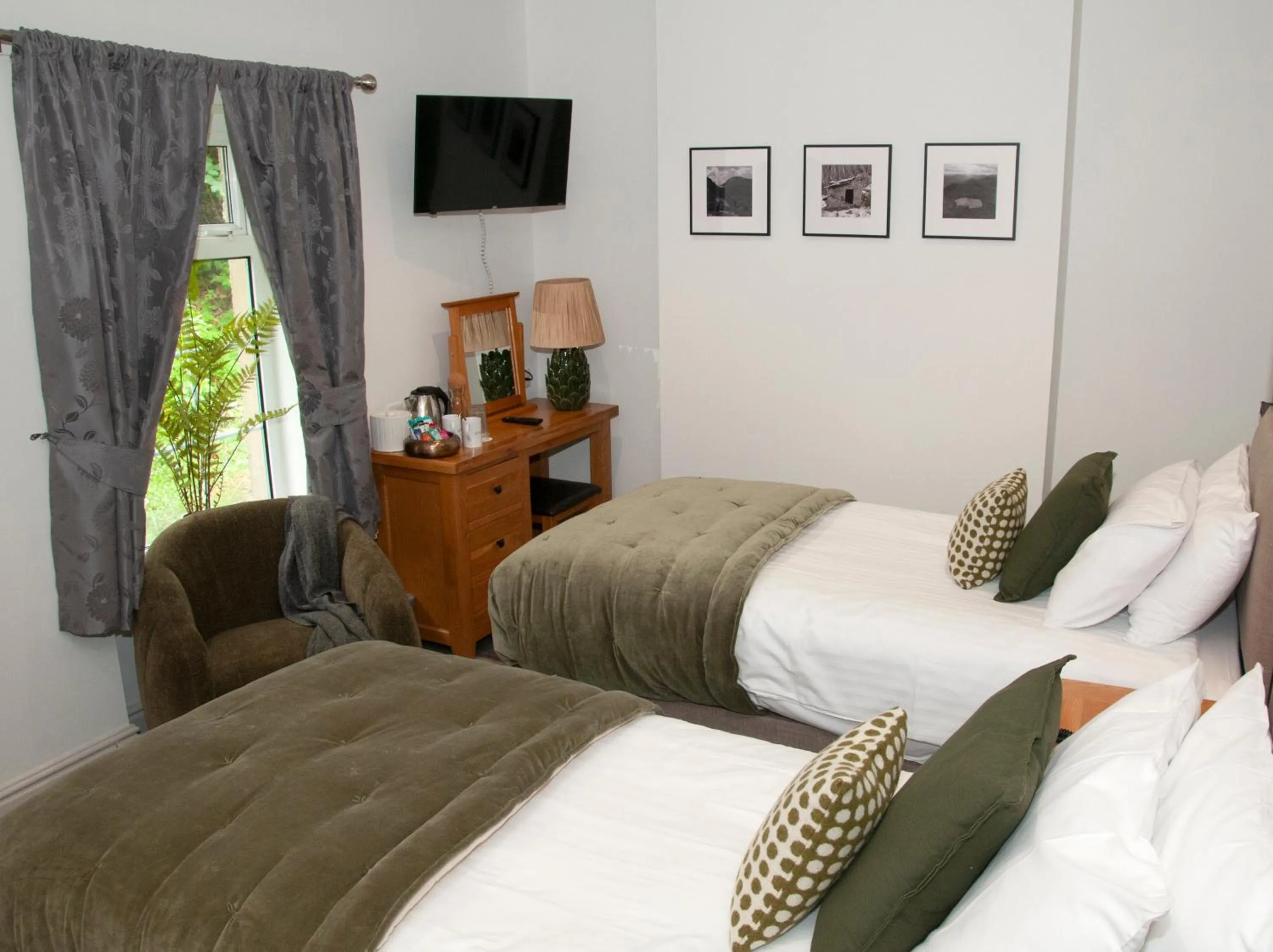 Bedroom, Bed in Gwesty Seren Hotel