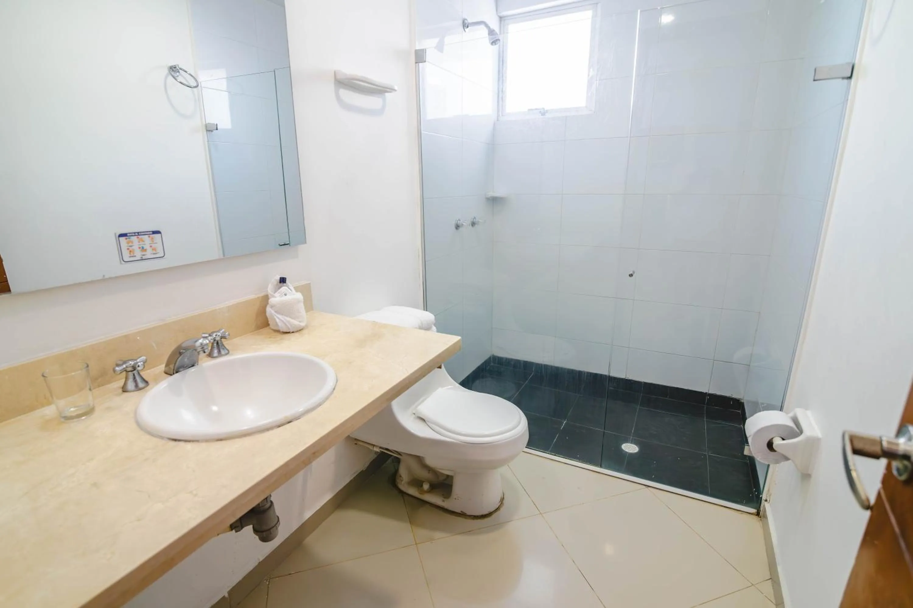 Shower in Apartamento Unik Cartagena Edificio Poseidón