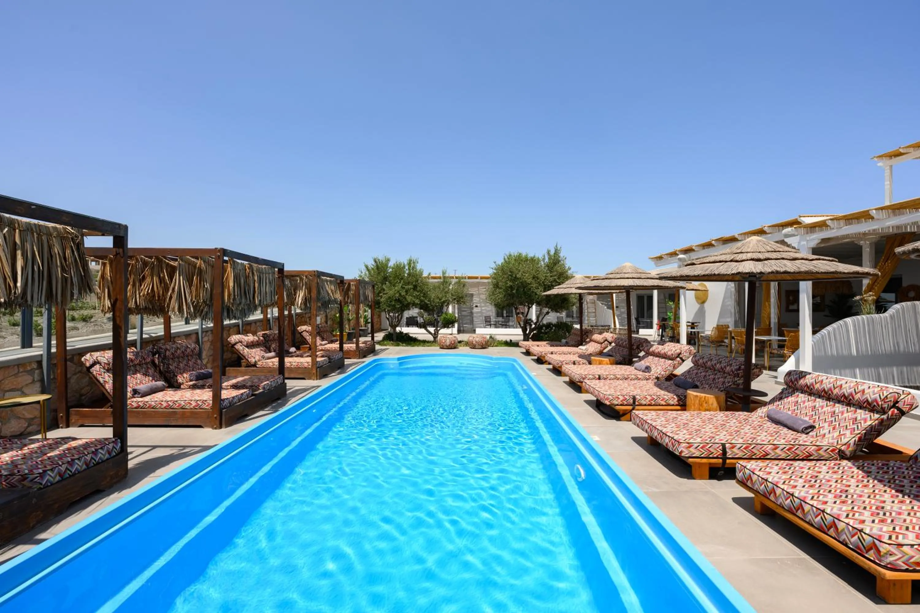 Swimming pool in Impressive One