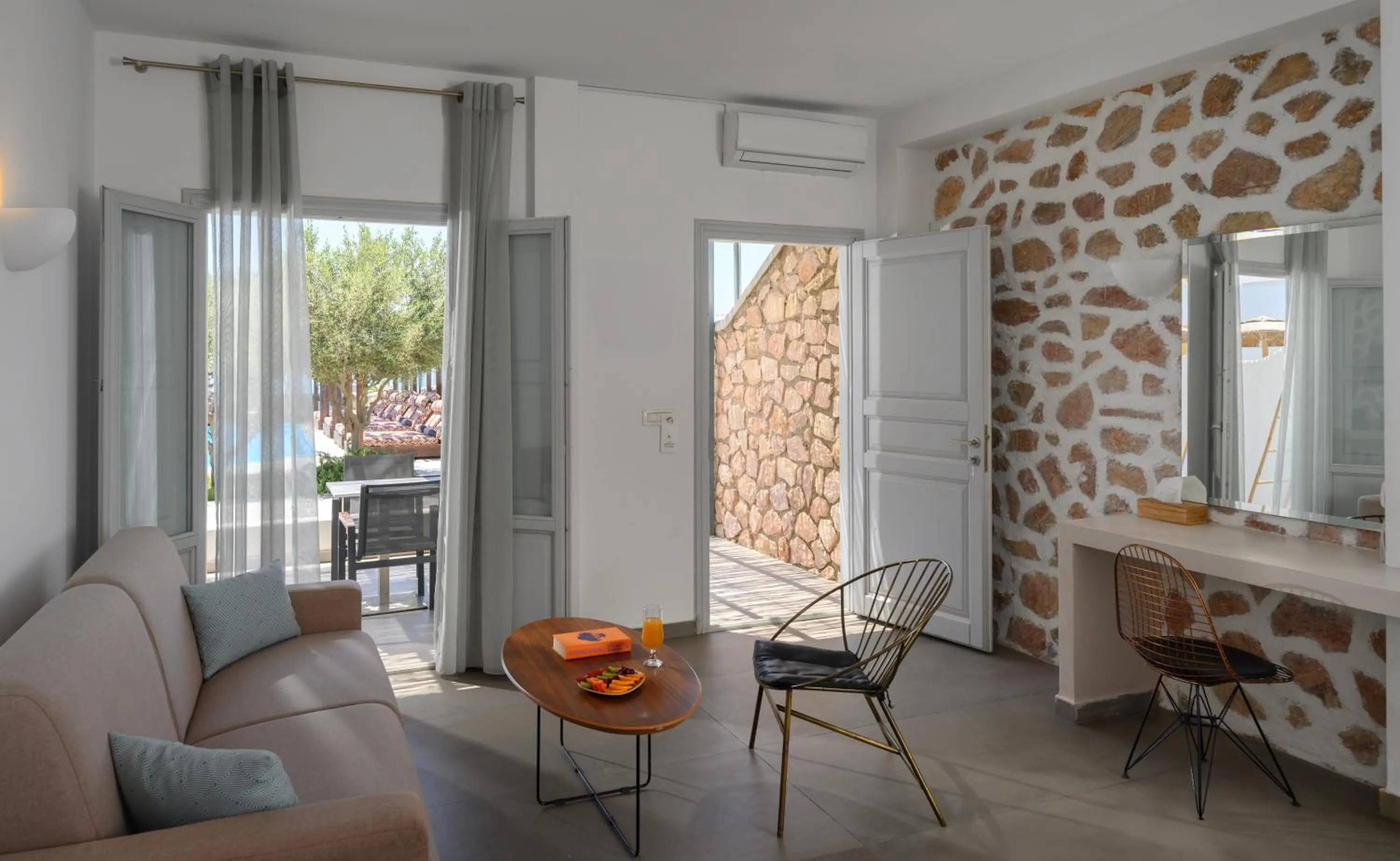 Seating area in Impressive One