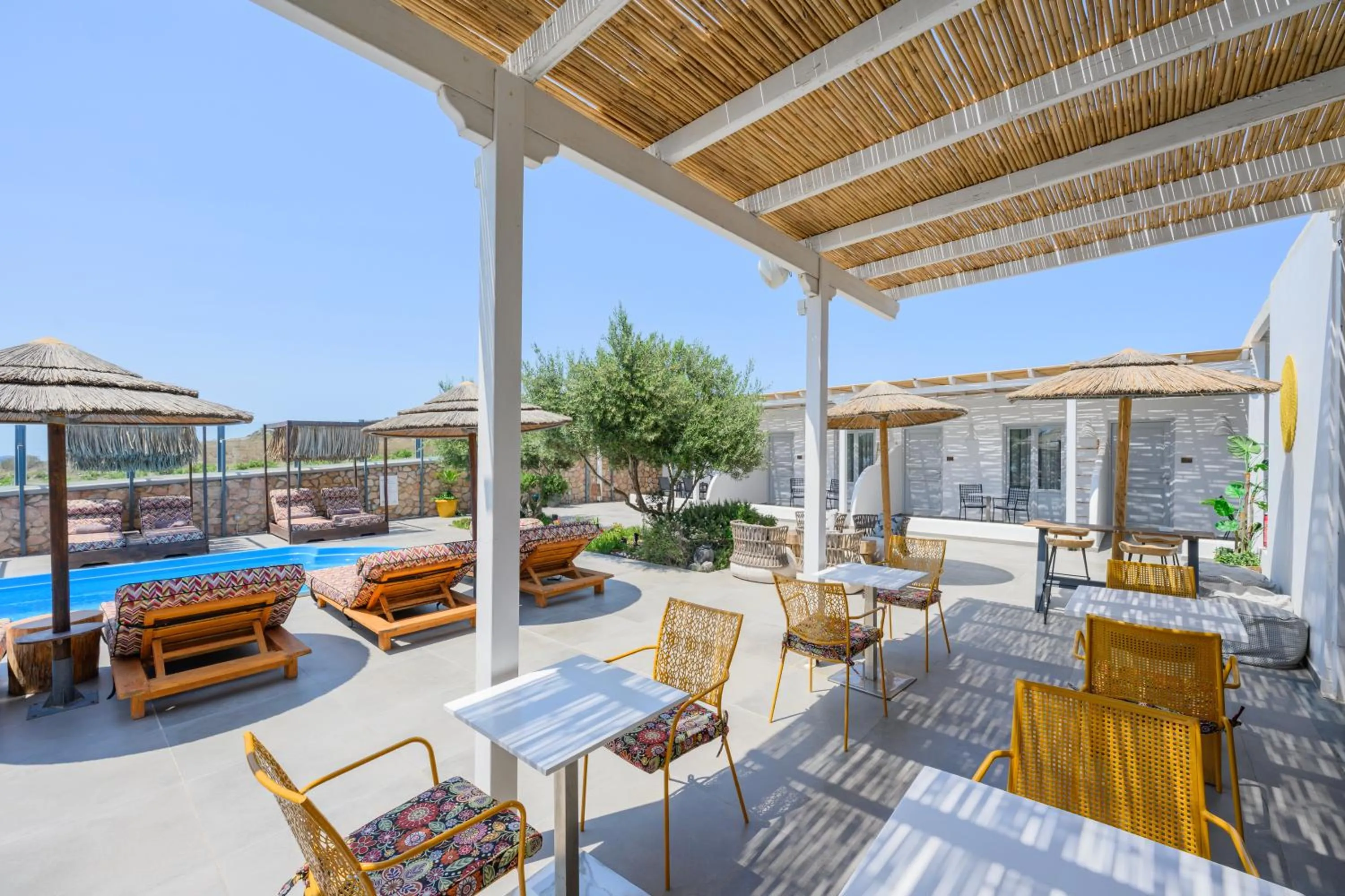 Restaurant/places to eat in Impressive One