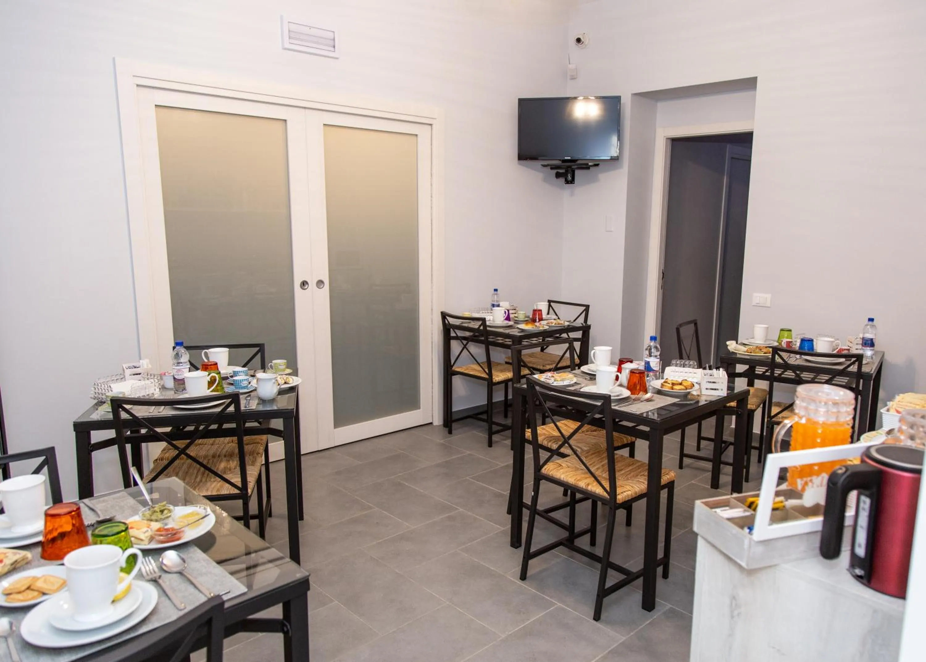 Communal lounge/ TV room in Brio Bed & Breakfast