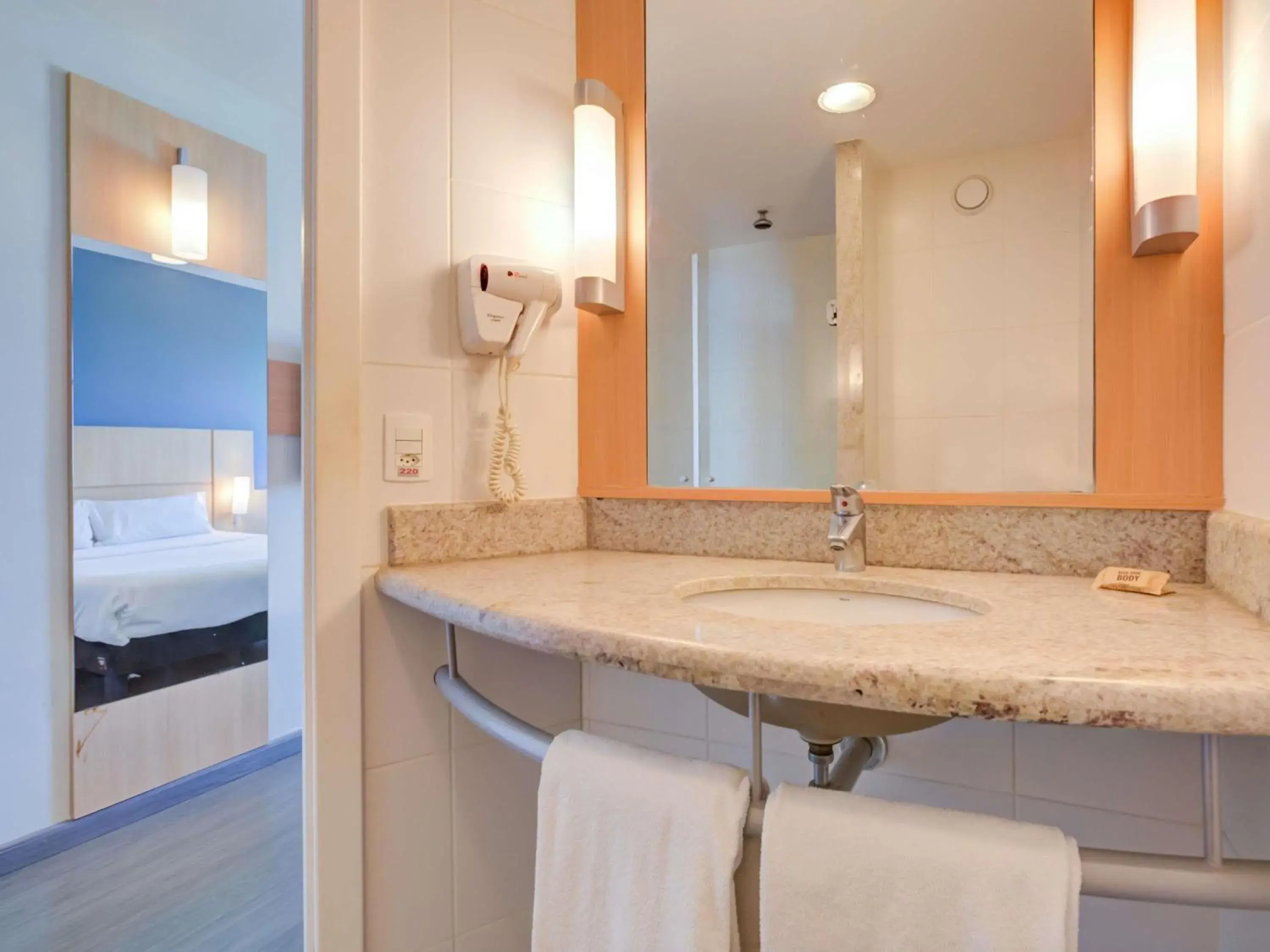 Standard Double Room - single occupancy in ibis Rio de Janeiro Barra da Tijuca Standard Double Room - single occupancy in ibis Rio de Janeiro Barra da Tijuca