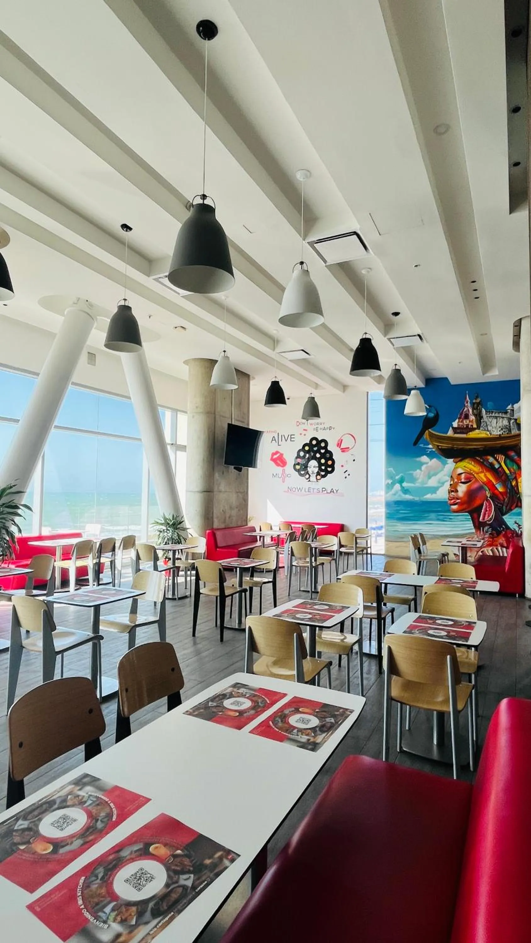 Restaurant/places to eat in ibis Cartagena Marbella