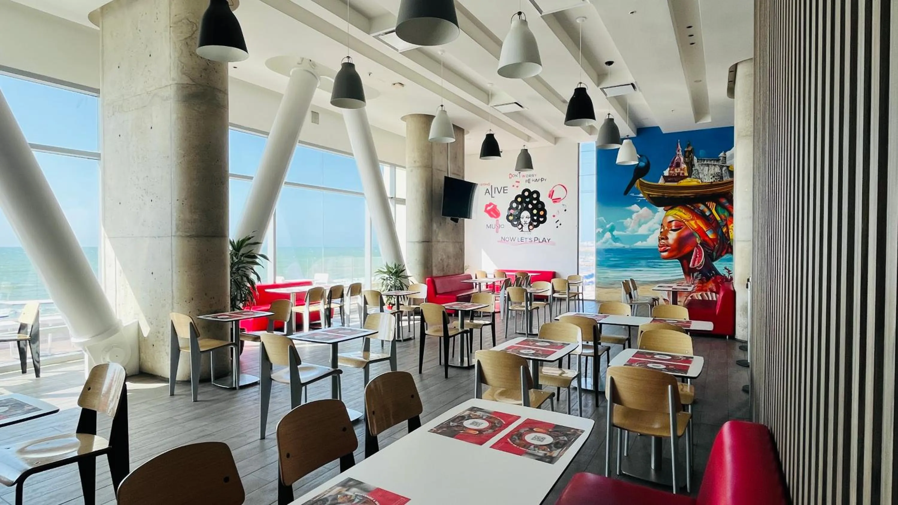 Restaurant/places to eat in ibis Cartagena Marbella