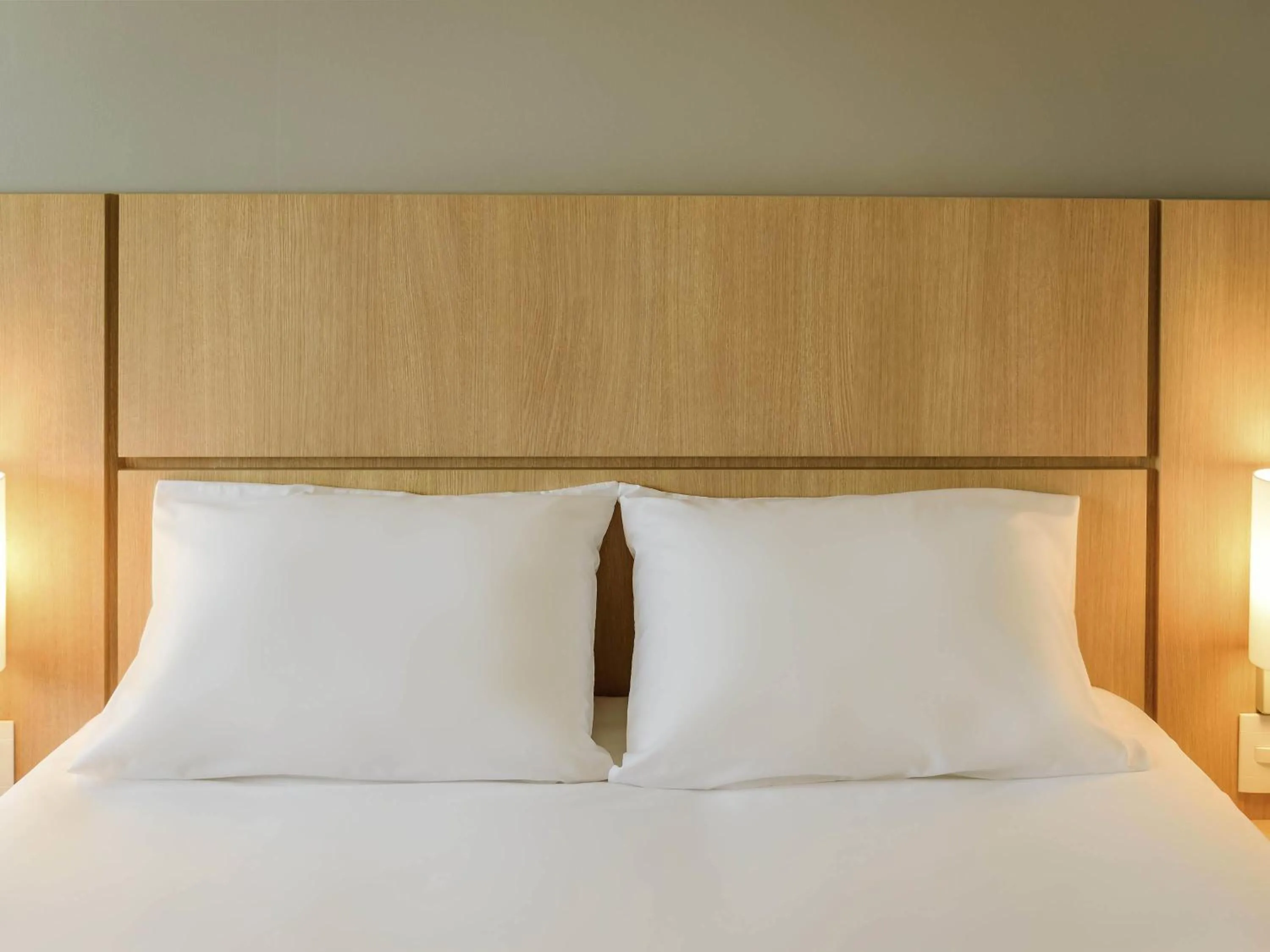 Bedroom, Bed in ibis Cartagena Marbella