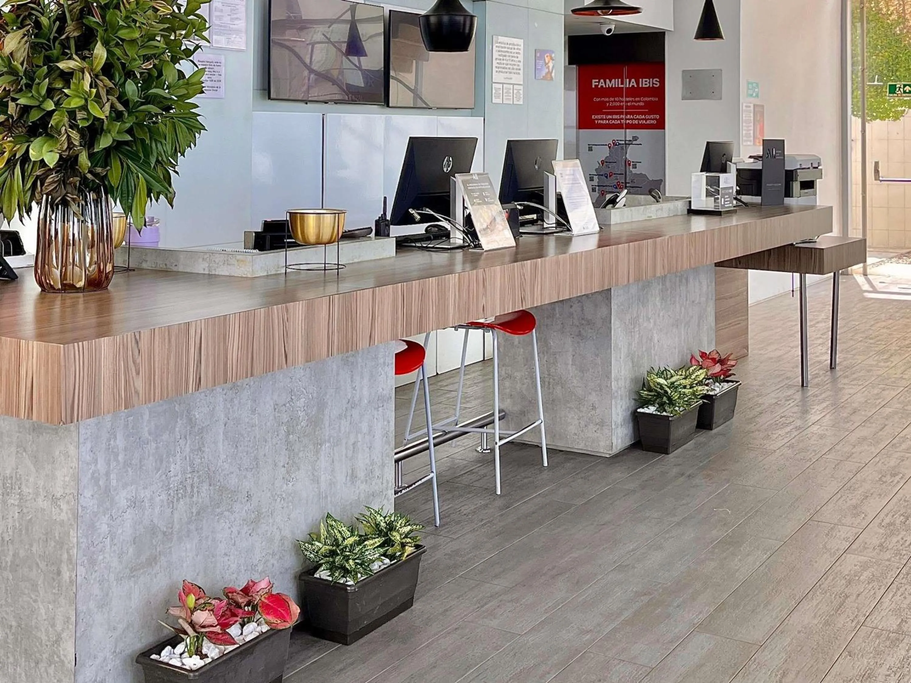 Property building in ibis Cartagena Marbella