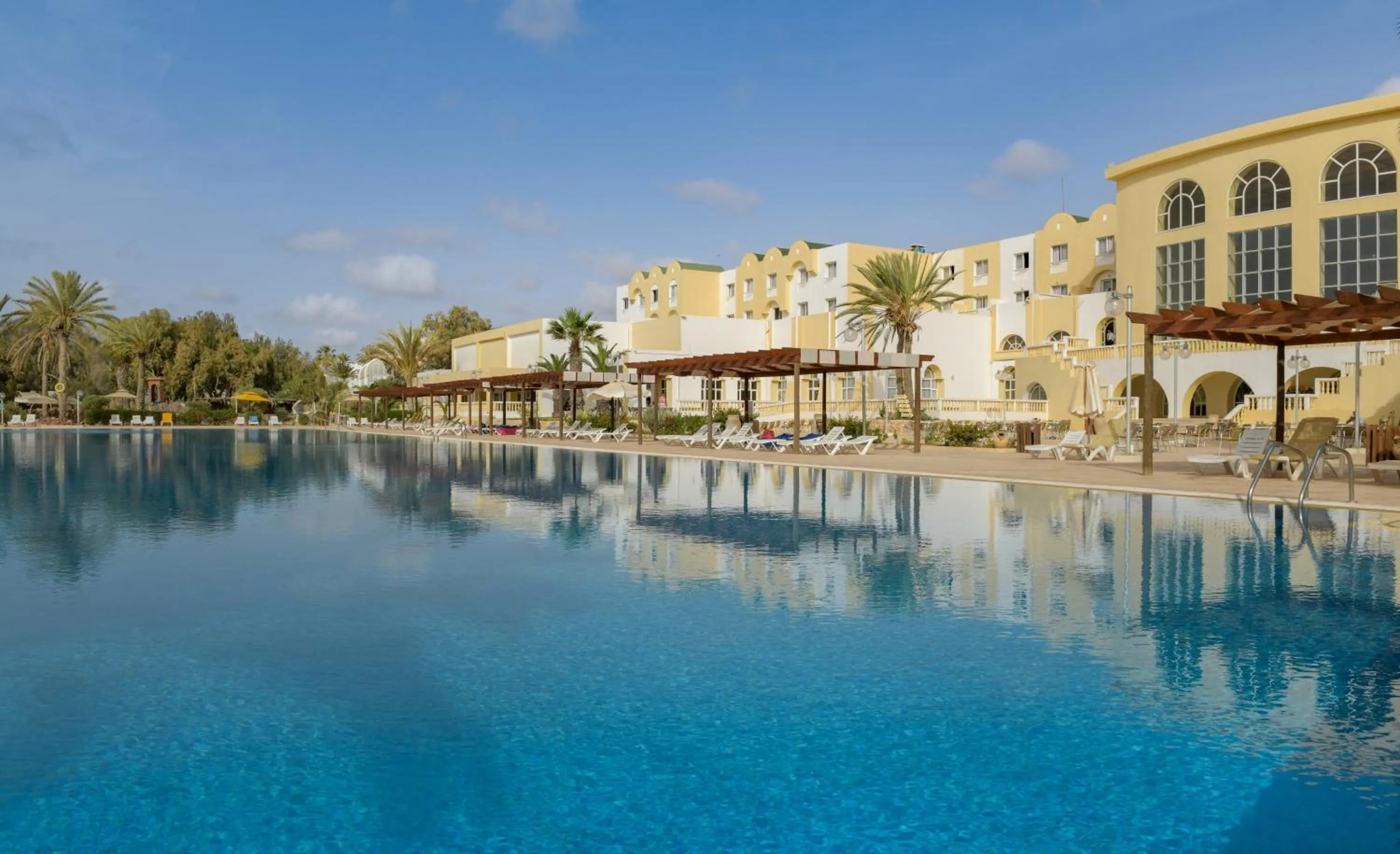 Swimming pool in Djerba Castille- Couples and Families