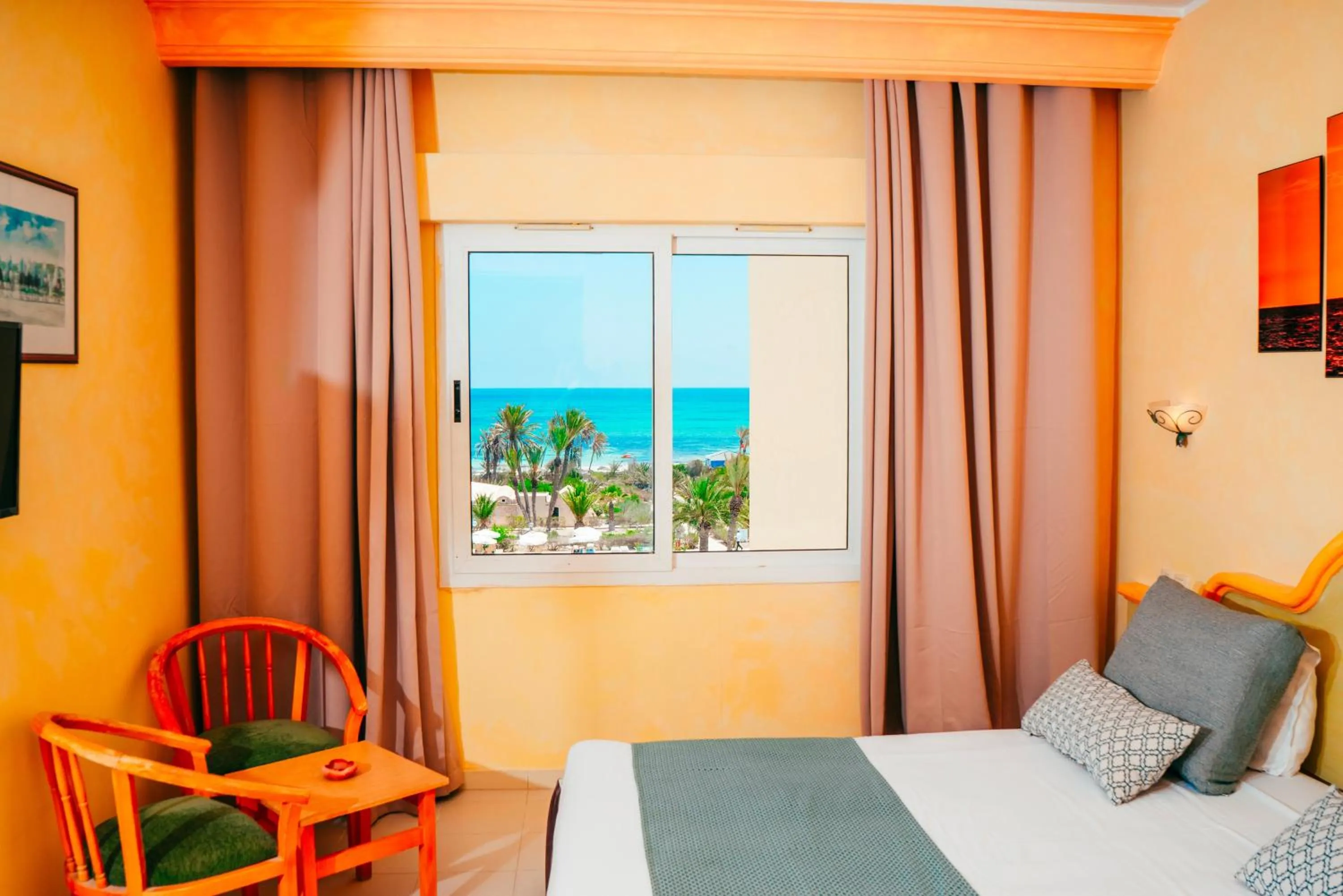 Bedroom, Bed in Djerba Castille- Couples and Families