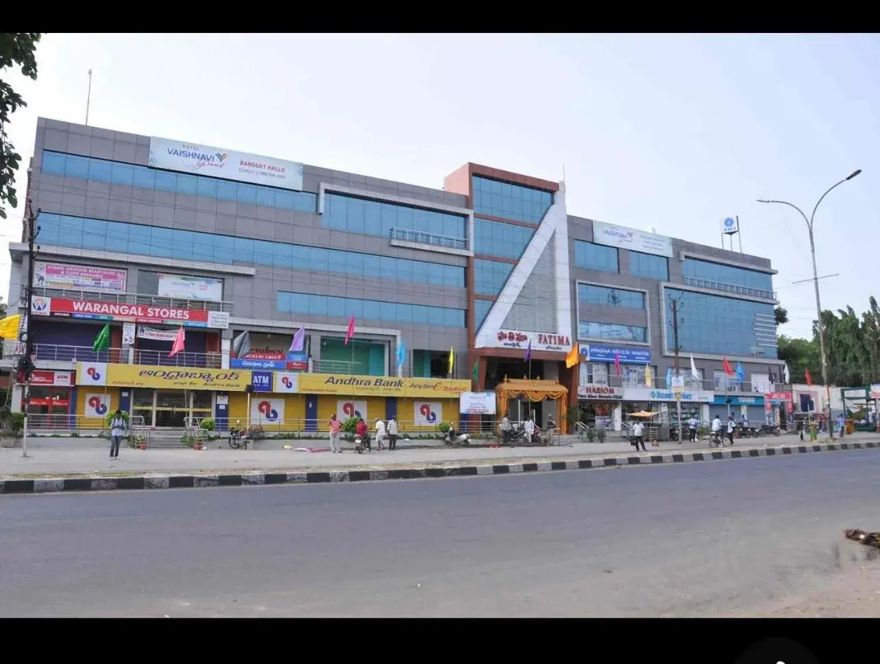 Hotel Vaishnavi Grand Hotel Vaishnavi Grand