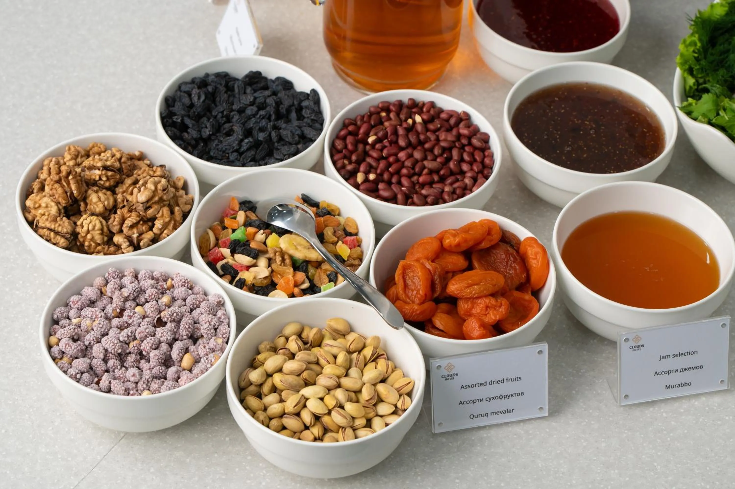 Food and drinks in Clouds Hotel