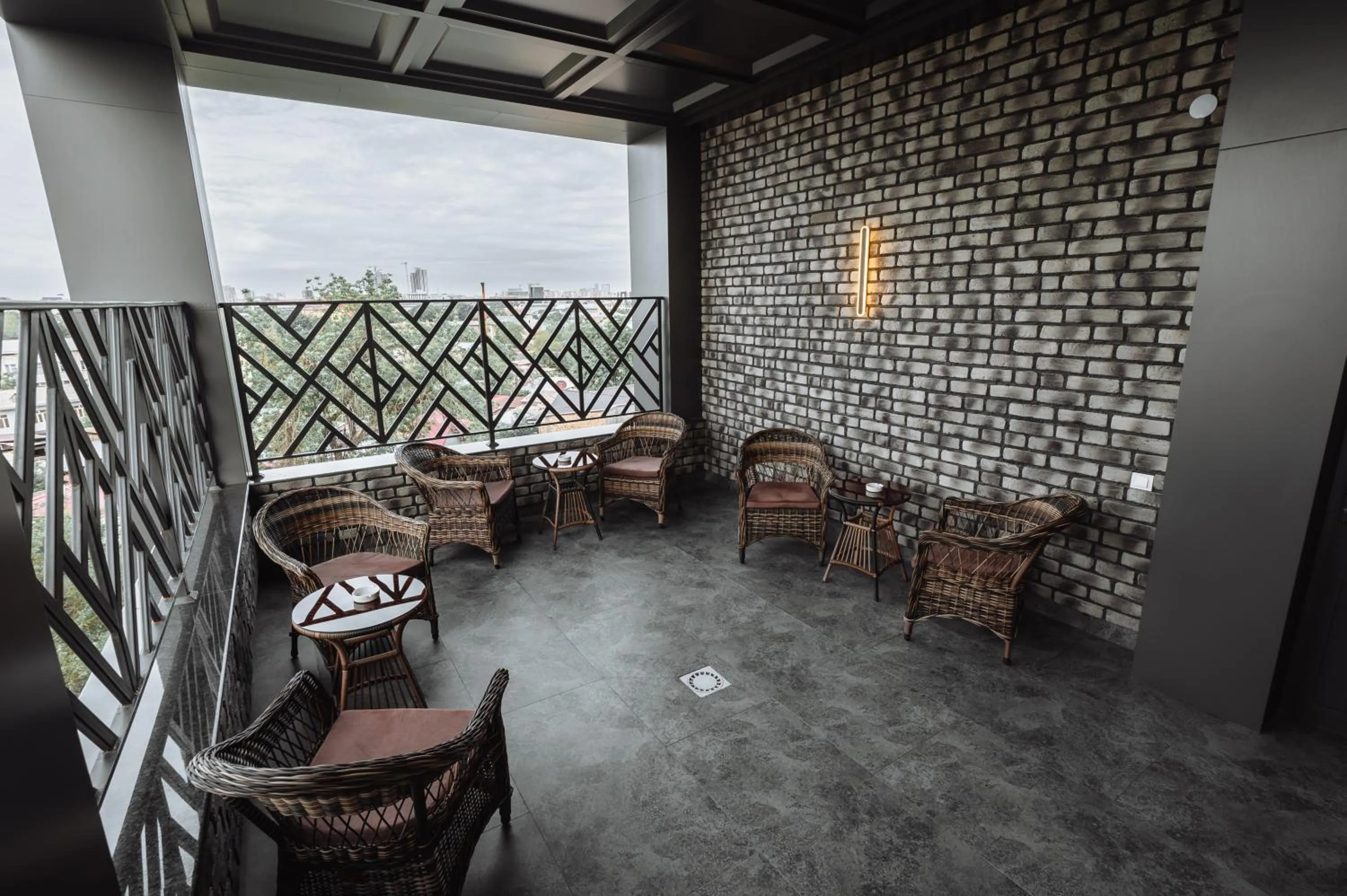 Balcony/Terrace in Clouds Hotel