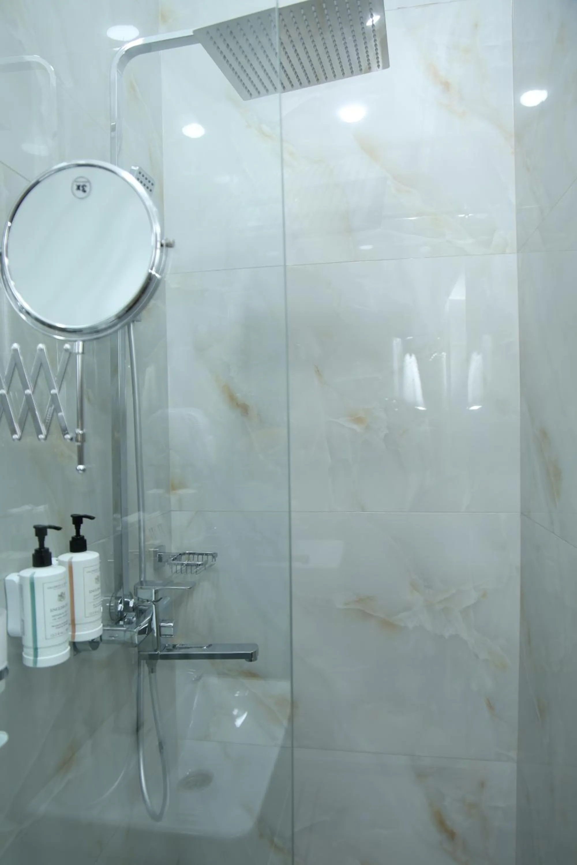 Shower in Clouds Hotel