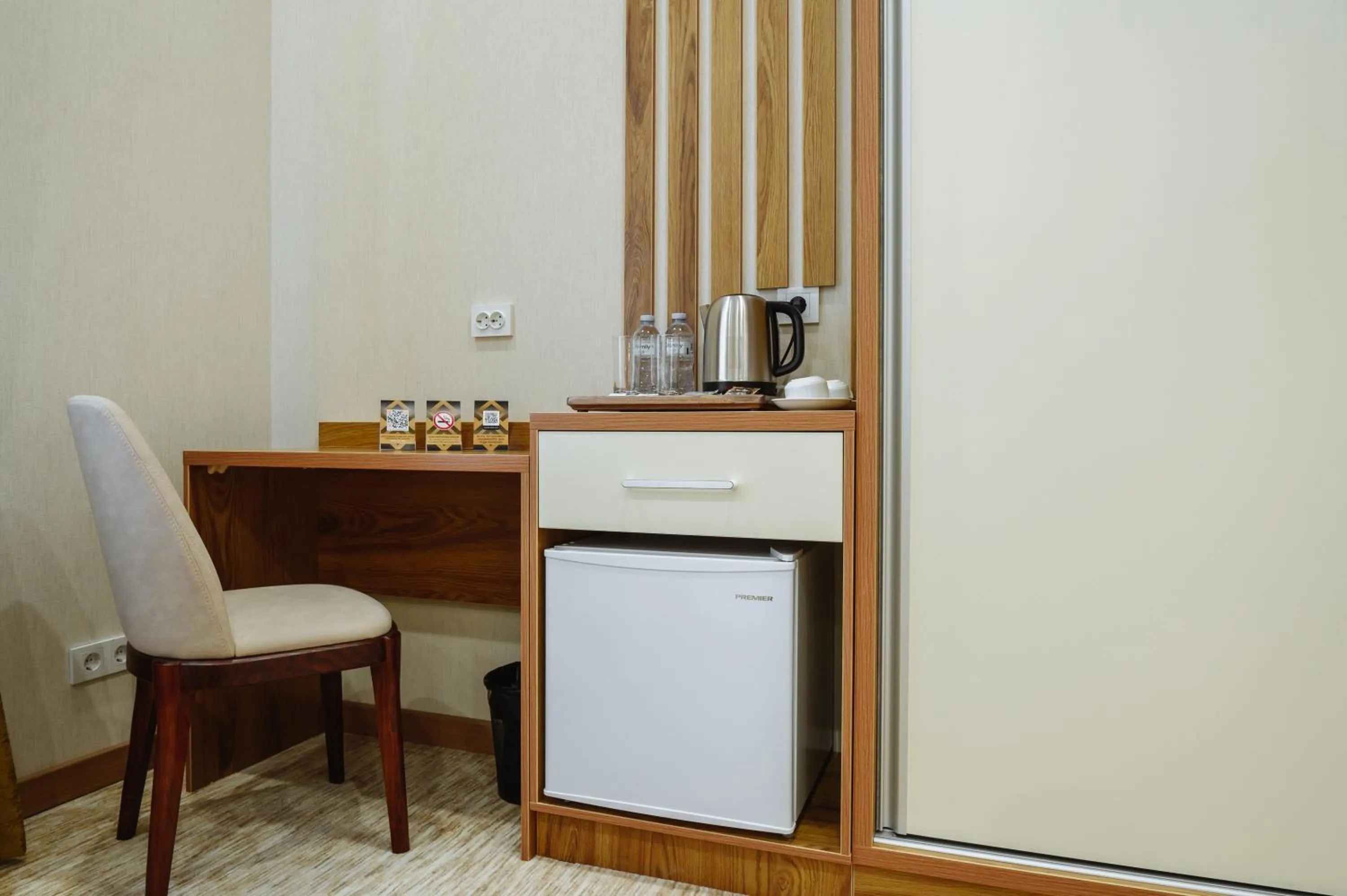 Coffee/tea facilities in Clouds Hotel