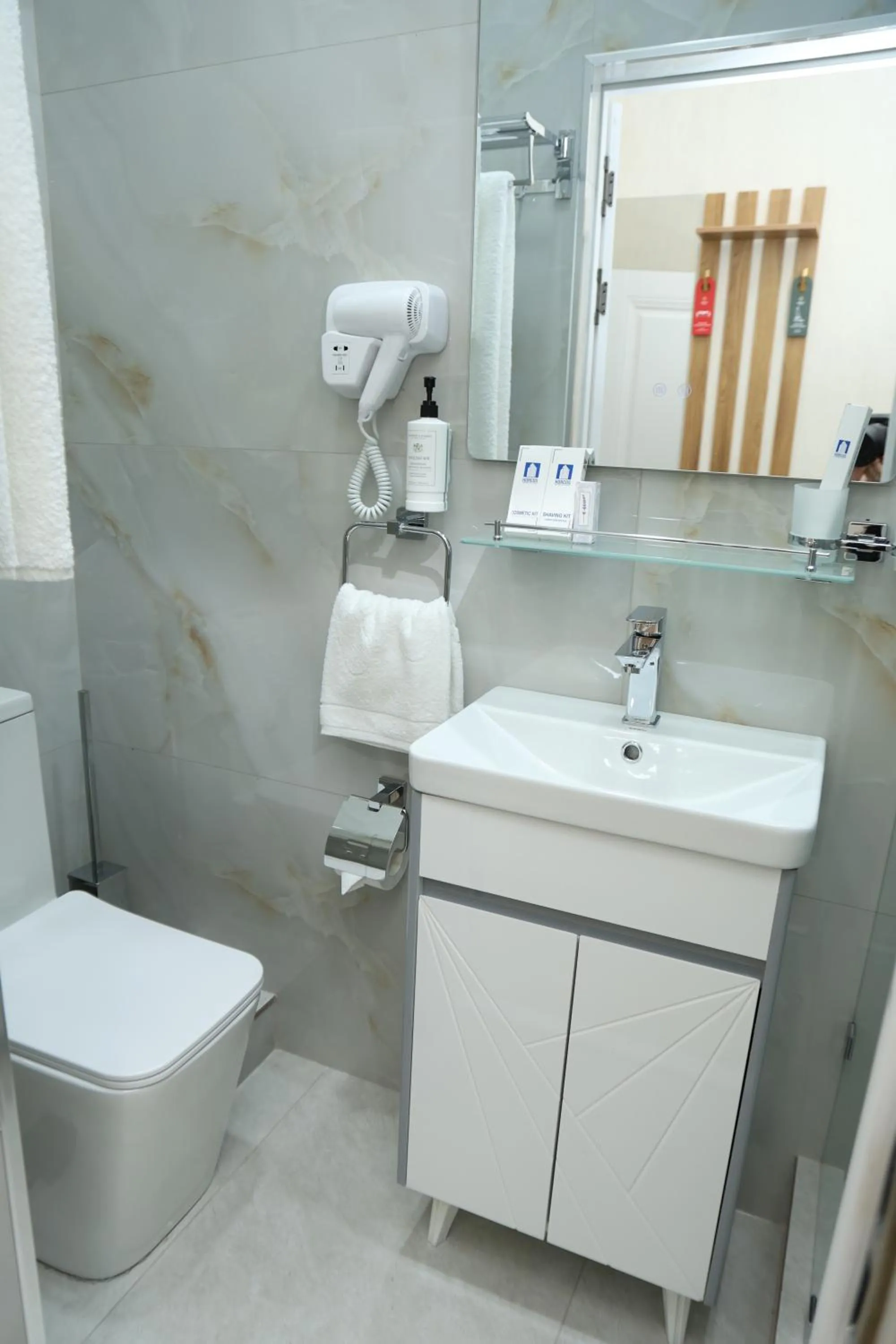 Shower in Clouds Hotel