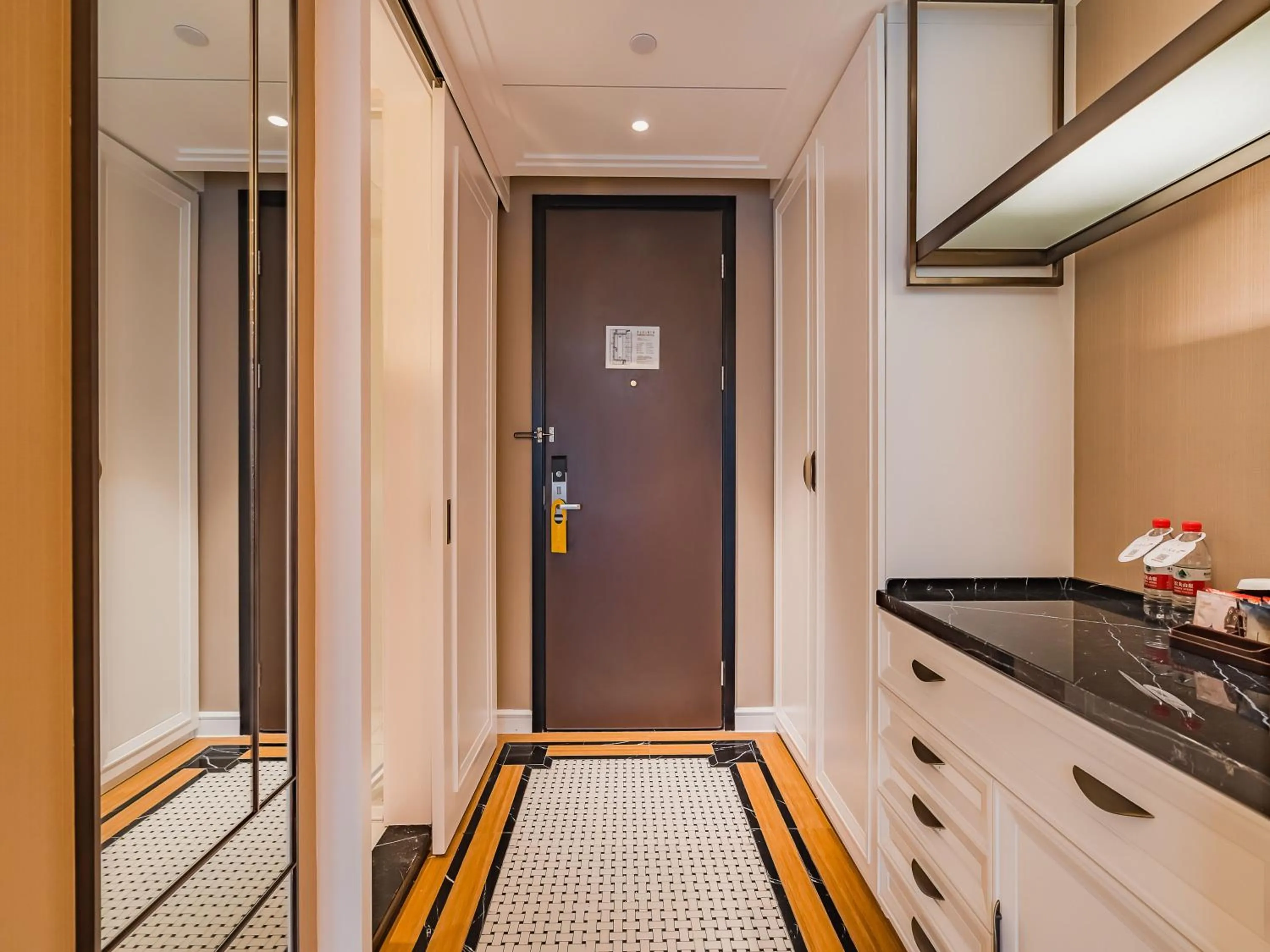 Metropolo Hotel Guangzhou Hanxi Chimelong Wanbo Subway Station