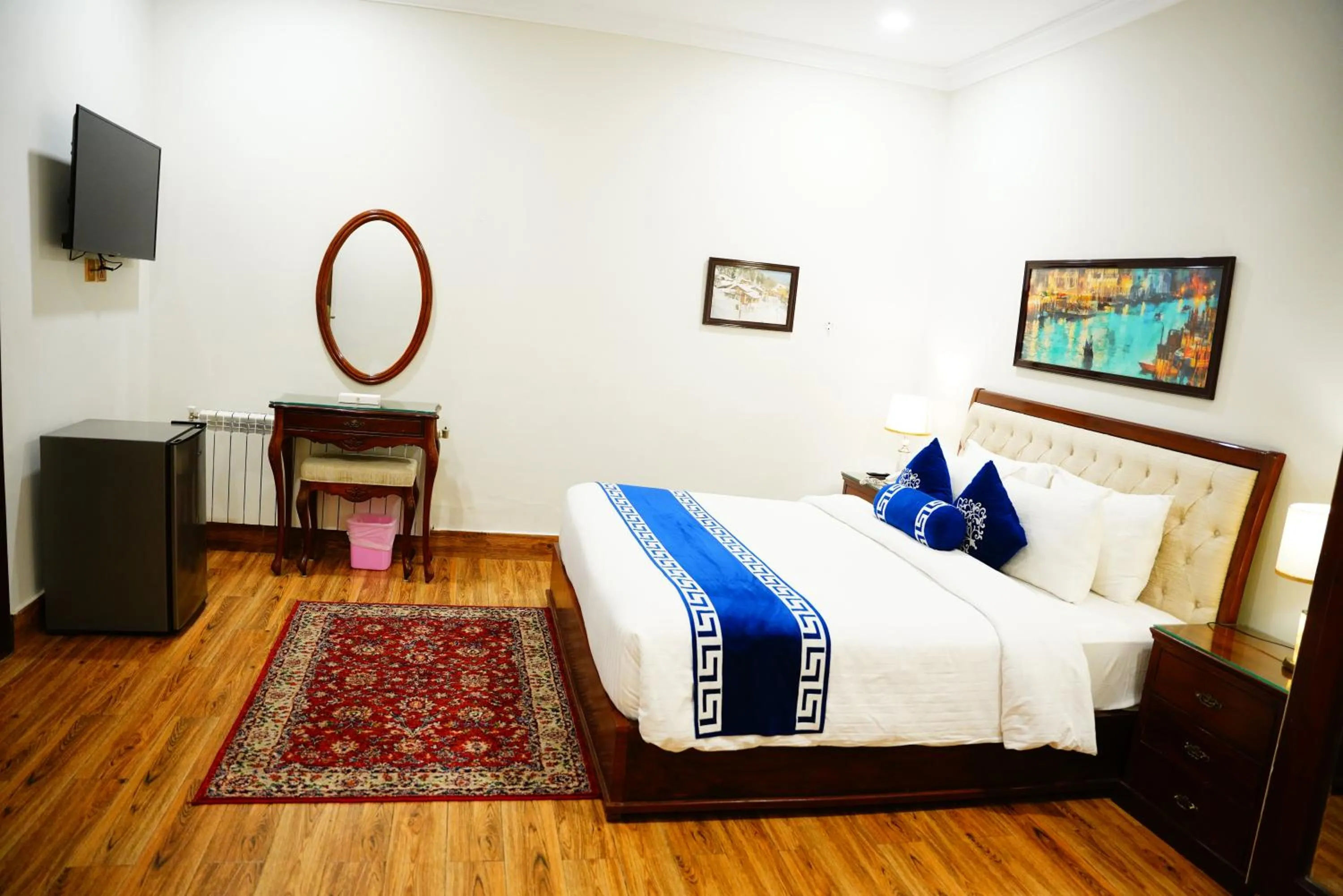 Bed in Khattak Lodges Murree