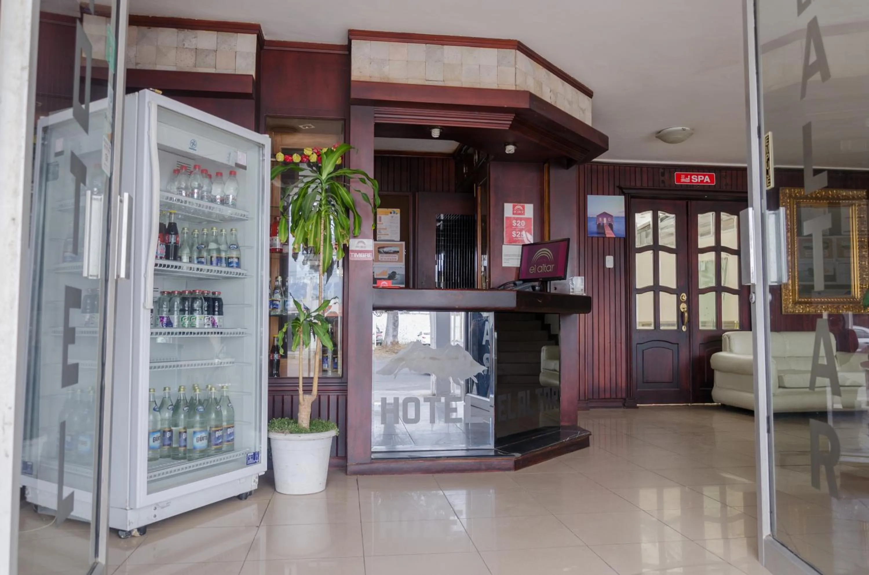 Lobby or reception in Hotel El Altar