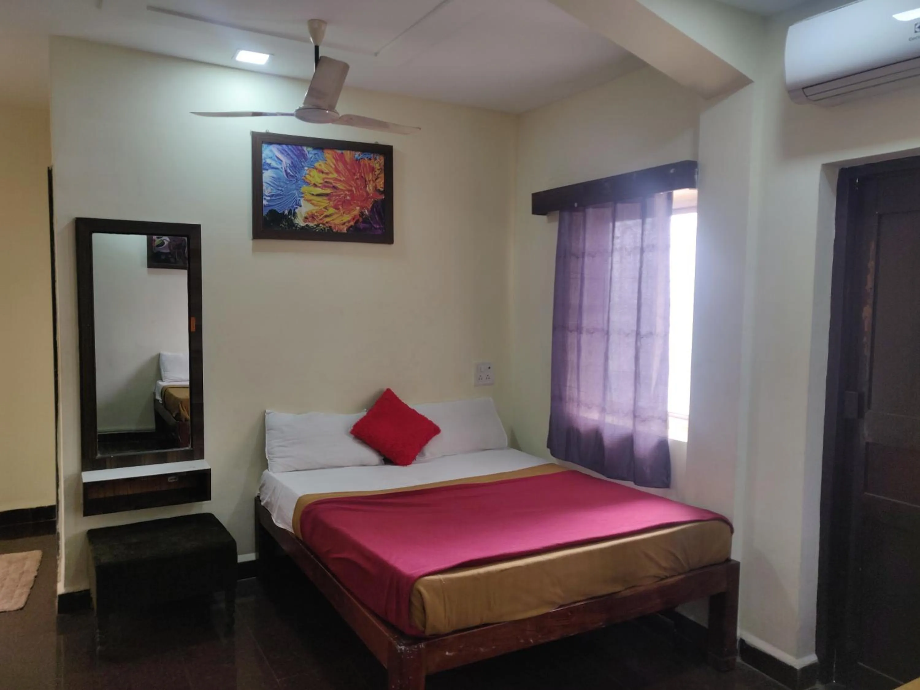 Bed in Hotel City Comfort