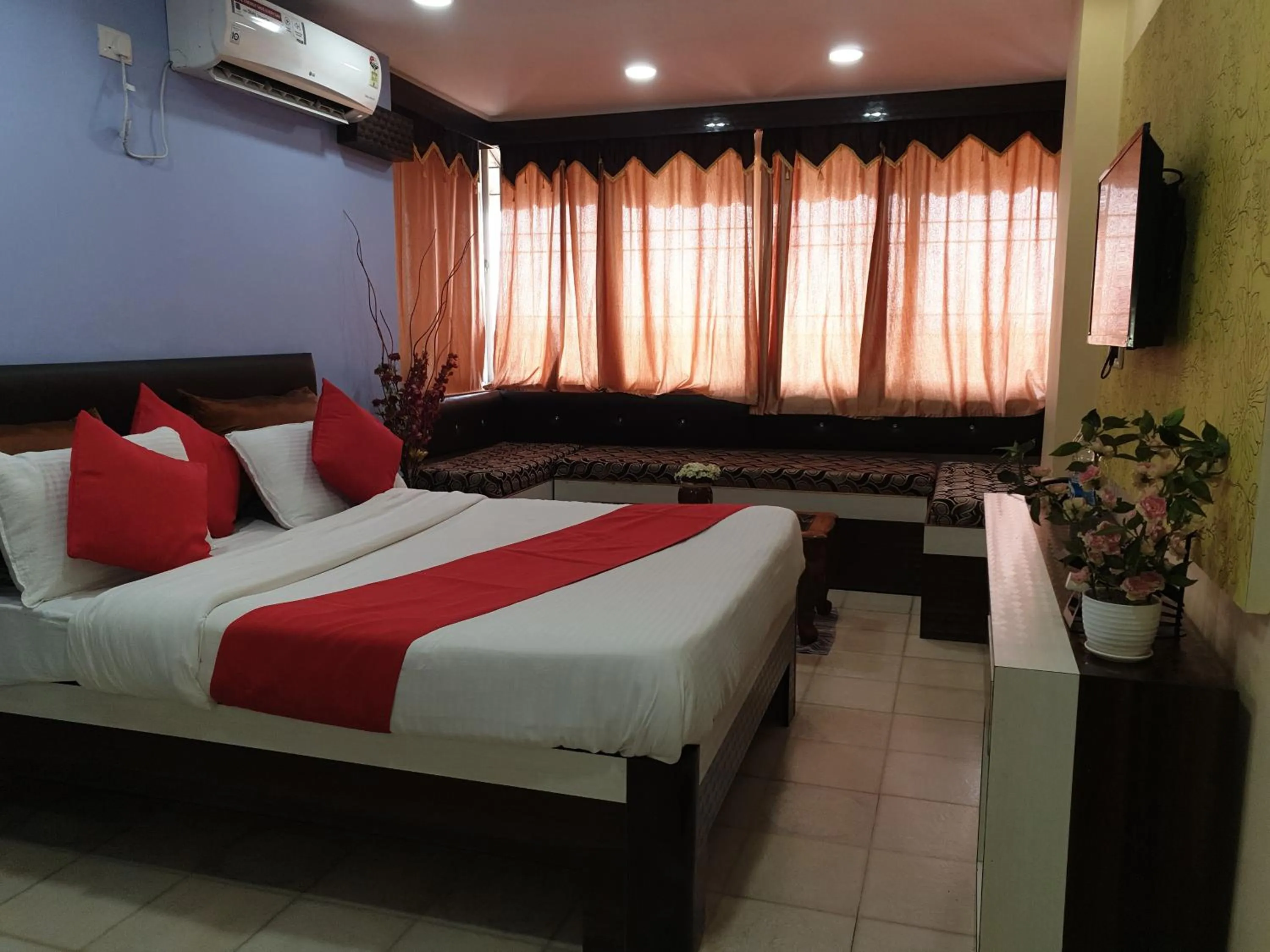 Bed in Hotel City Comfort